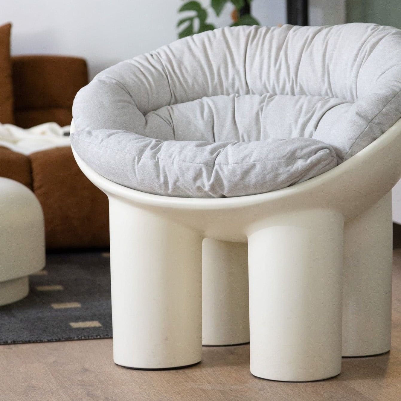 roly poly fibreglass armchair replica 