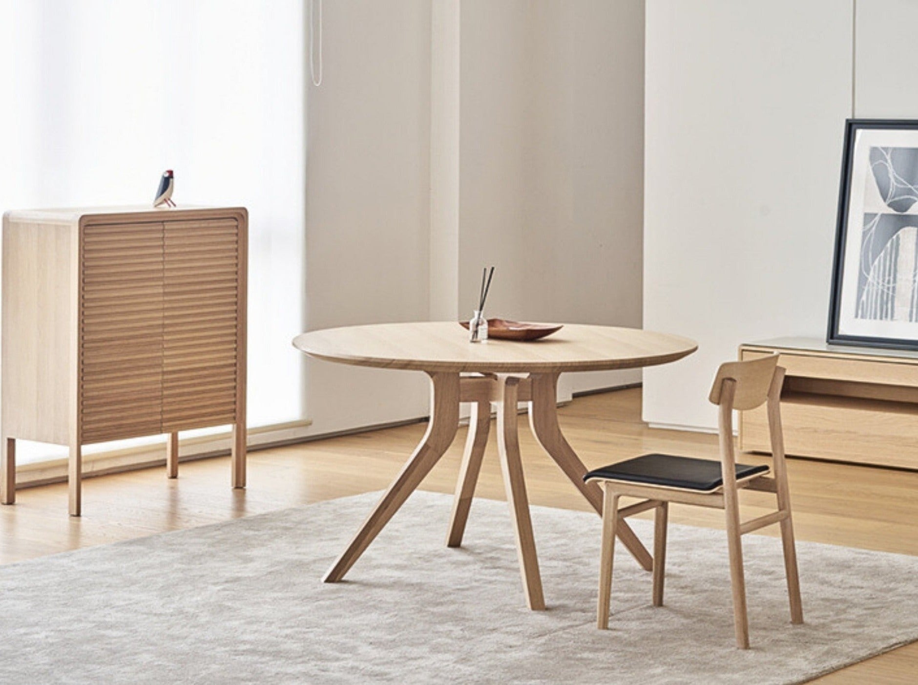 Teramo Circular Dining Table - The Feelter