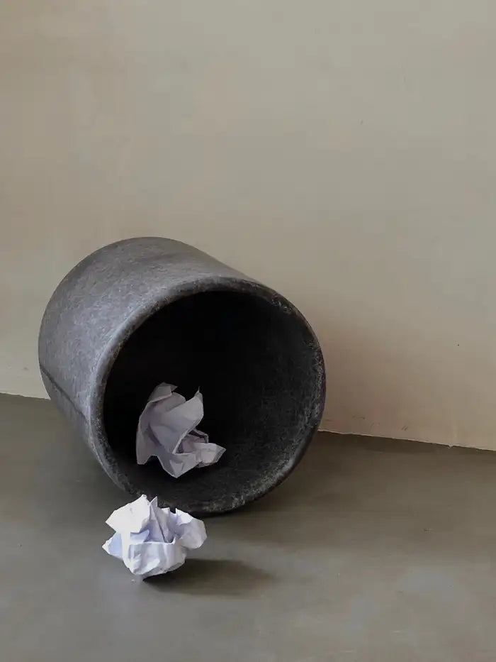 Kar Studio | Tong Vase/Bin