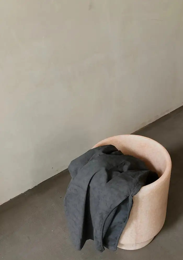 Kar Studio | Tong Vase/Bin