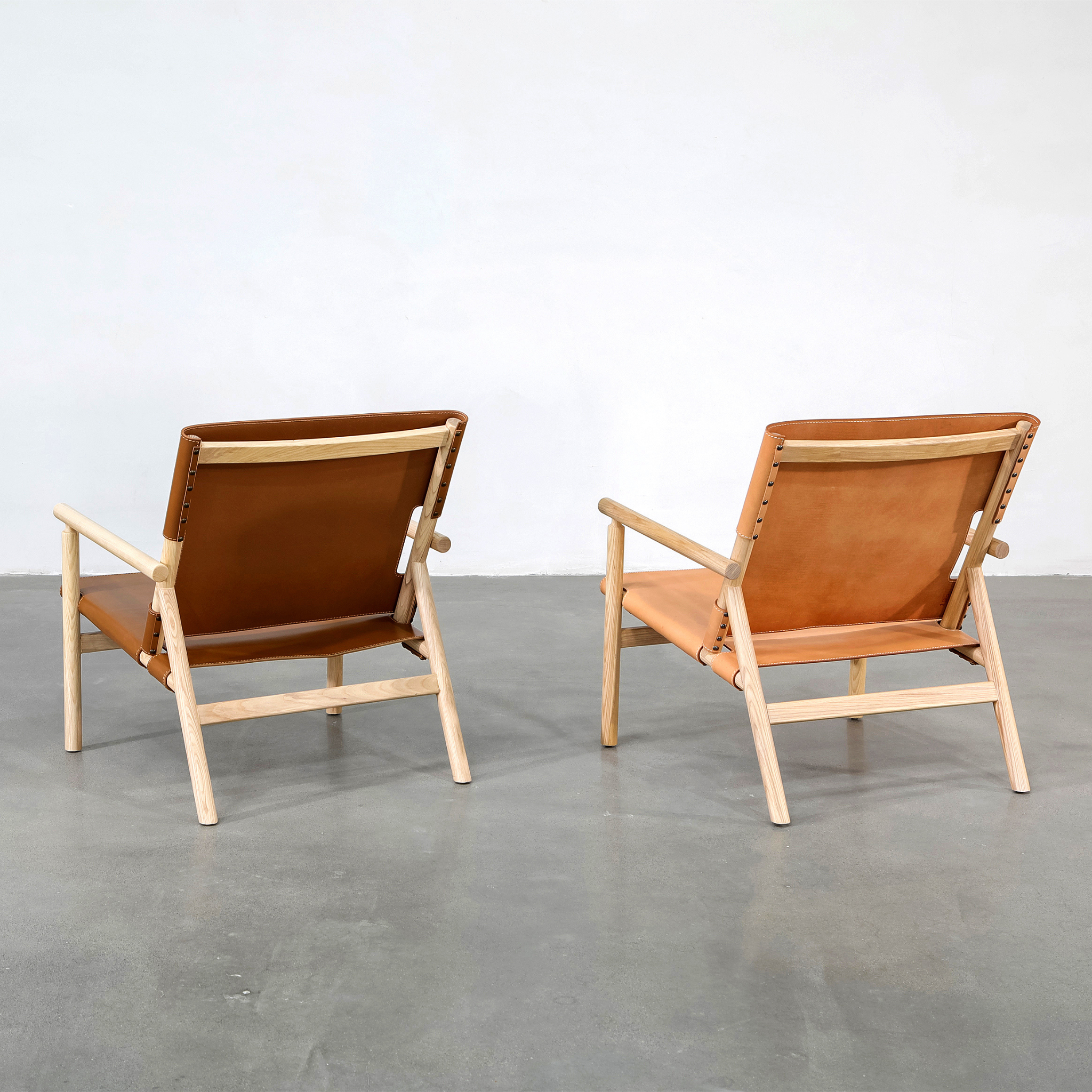 Ebony Leather Lounge Chair