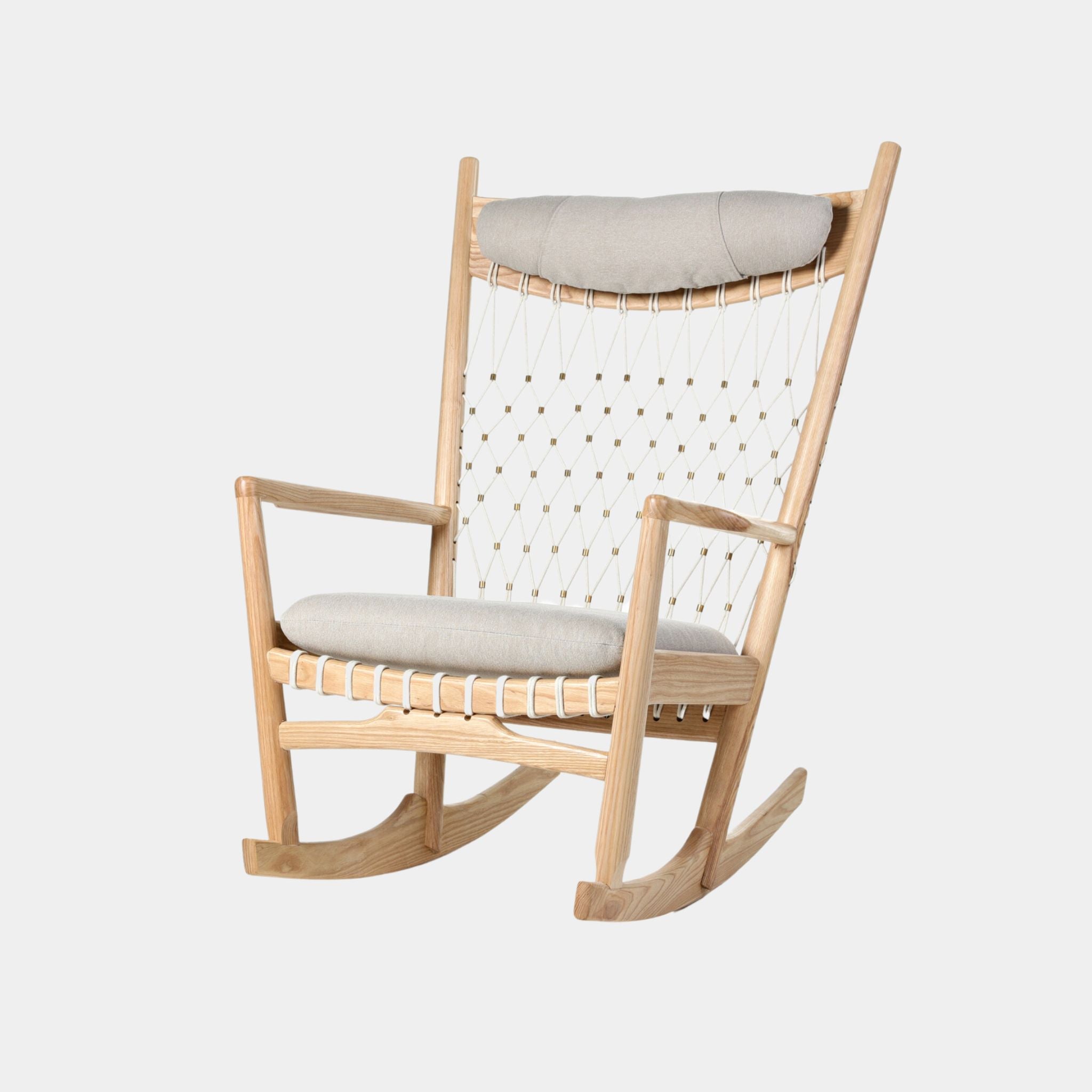 PP124 Rocking Chair | Mid-Century Furniture | Hans Wegner Replica - The Feelter