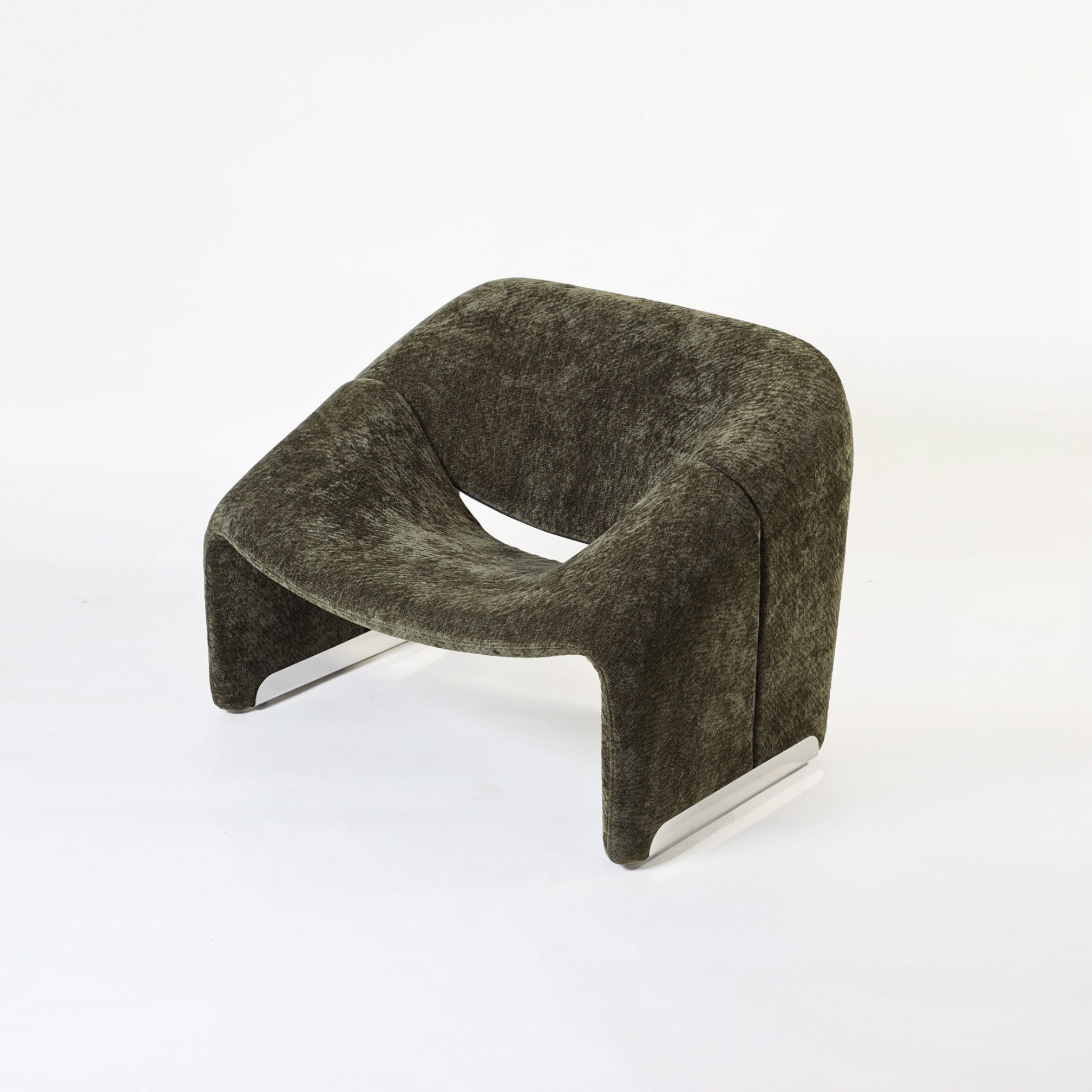Groovy Armchair Replica | The Feelter