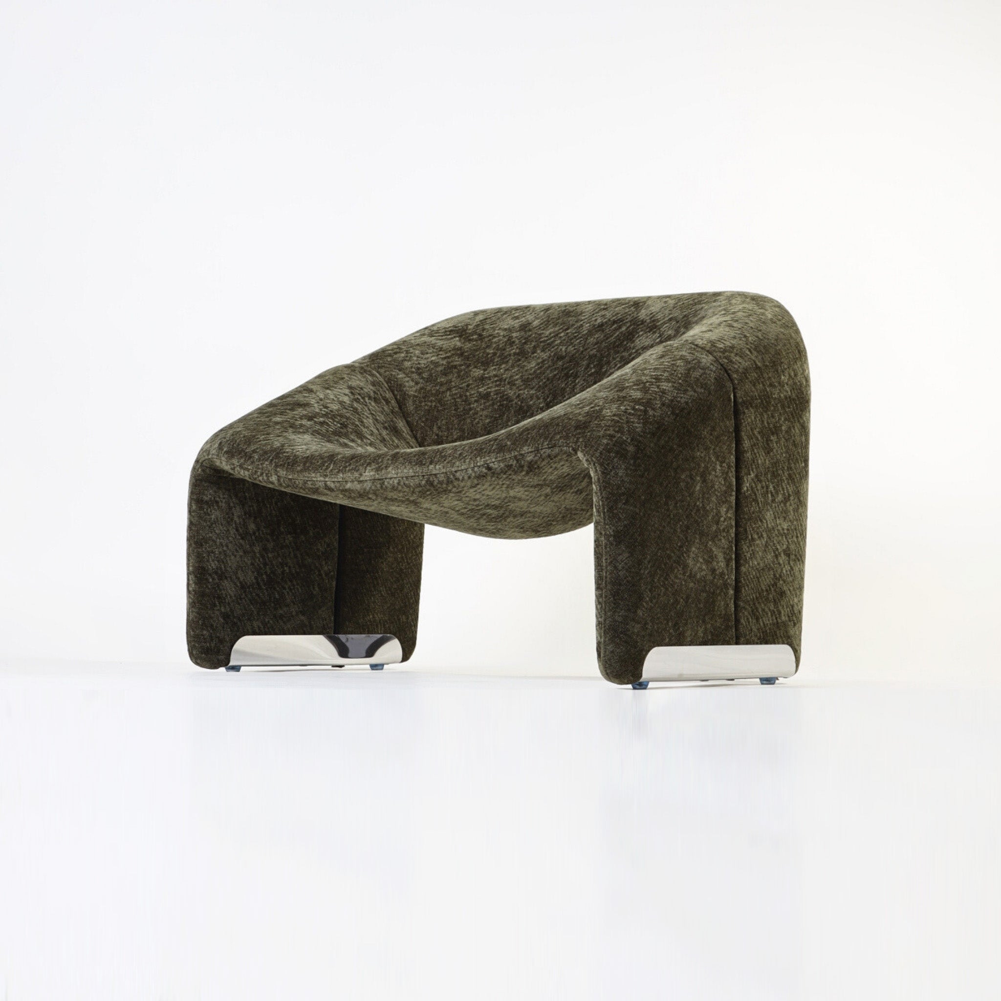 Groovy Armchair Replica | The Feelter