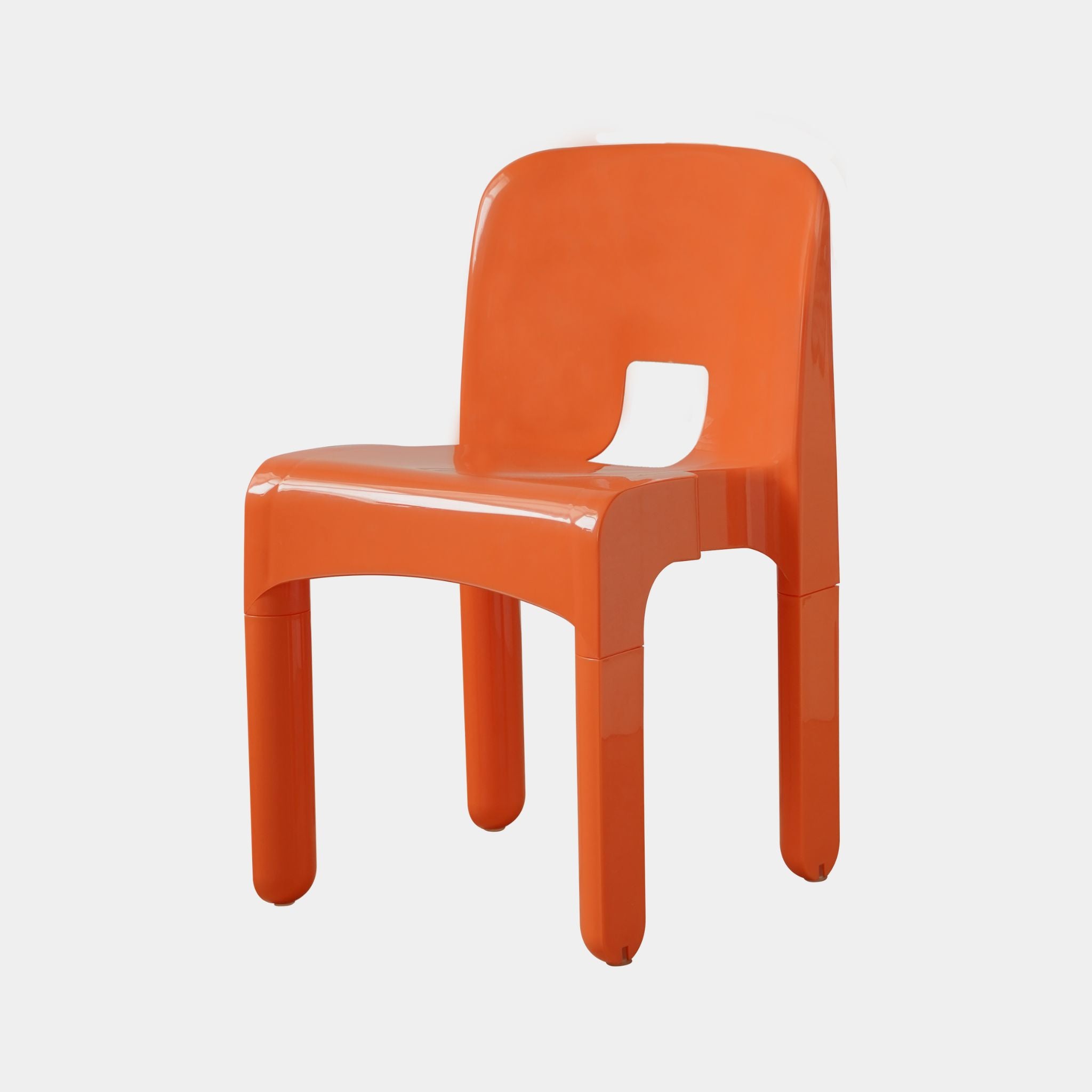 Universal Plastic Dining Chair