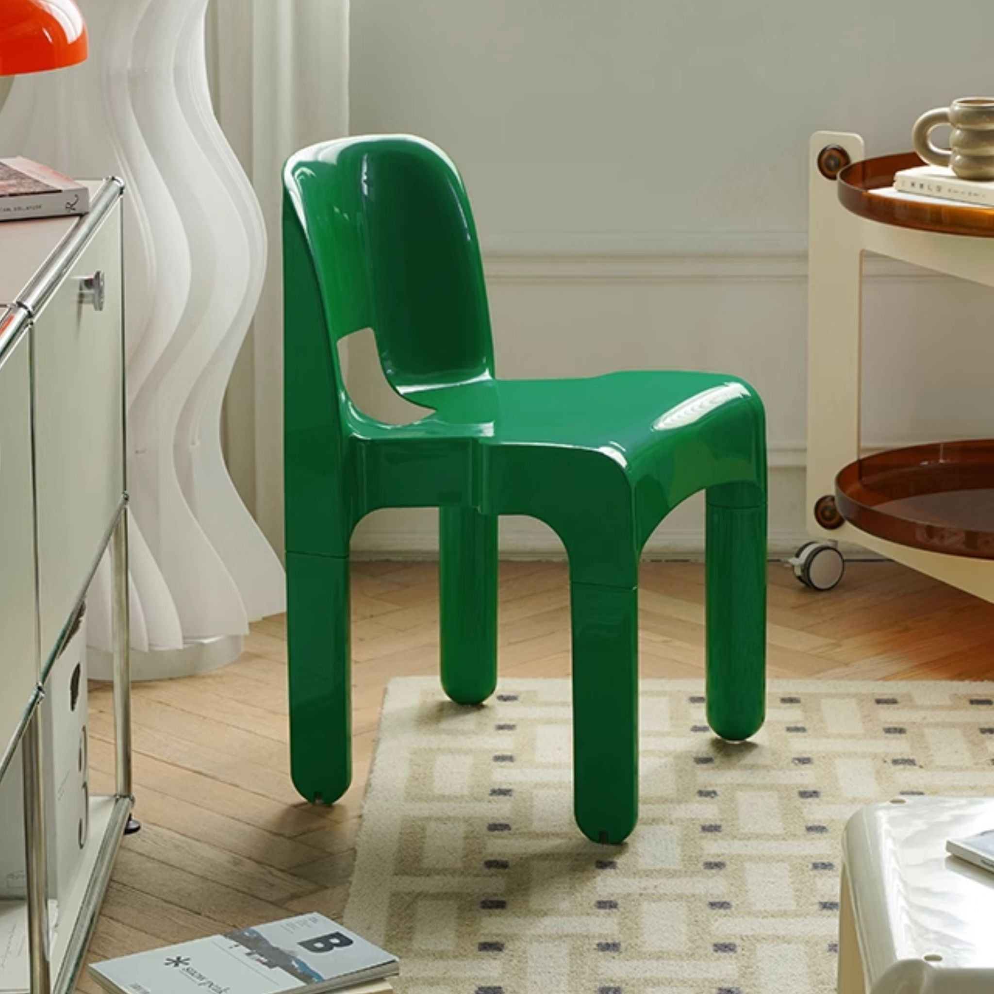 Model 4867 Universale Chair Replica | The Feelter