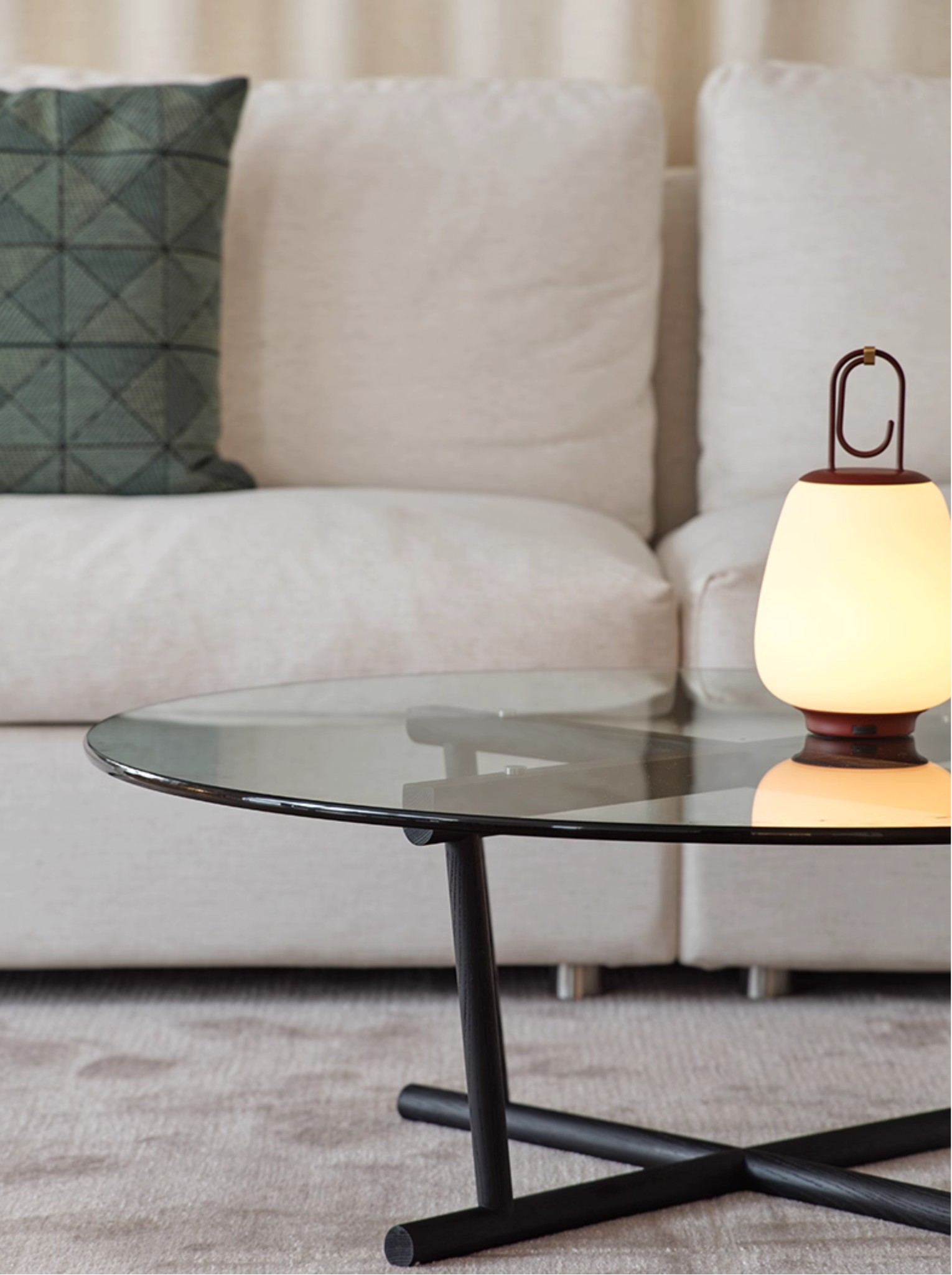 Ready-Moom Glass Coffee Table - The Feelter