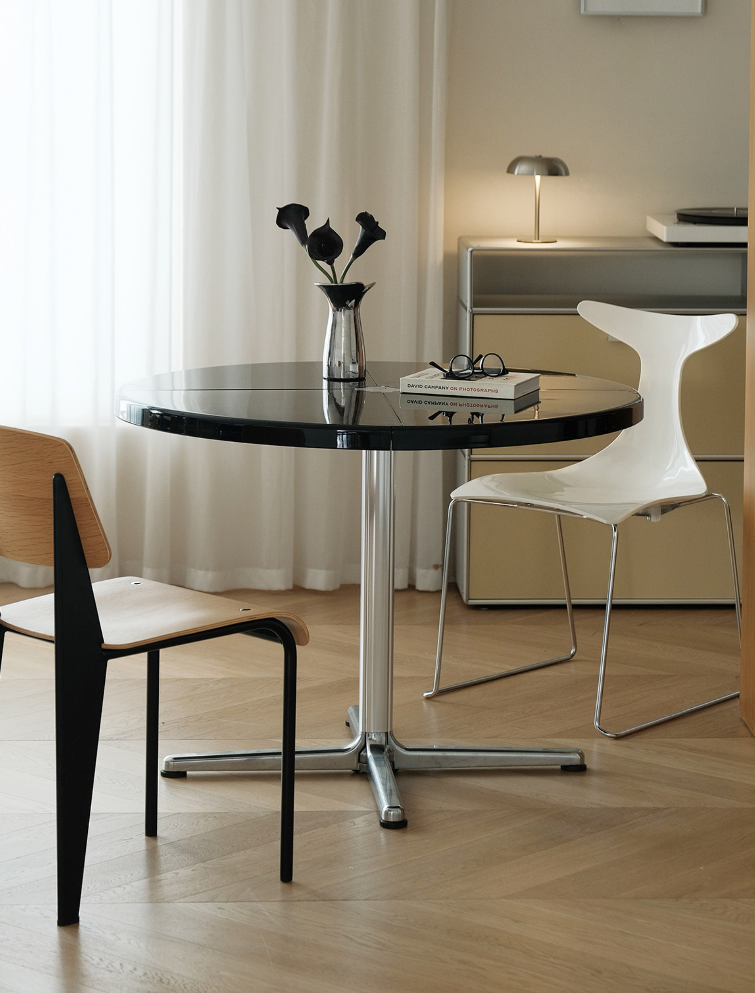 Collapsible Round Plastic Table
