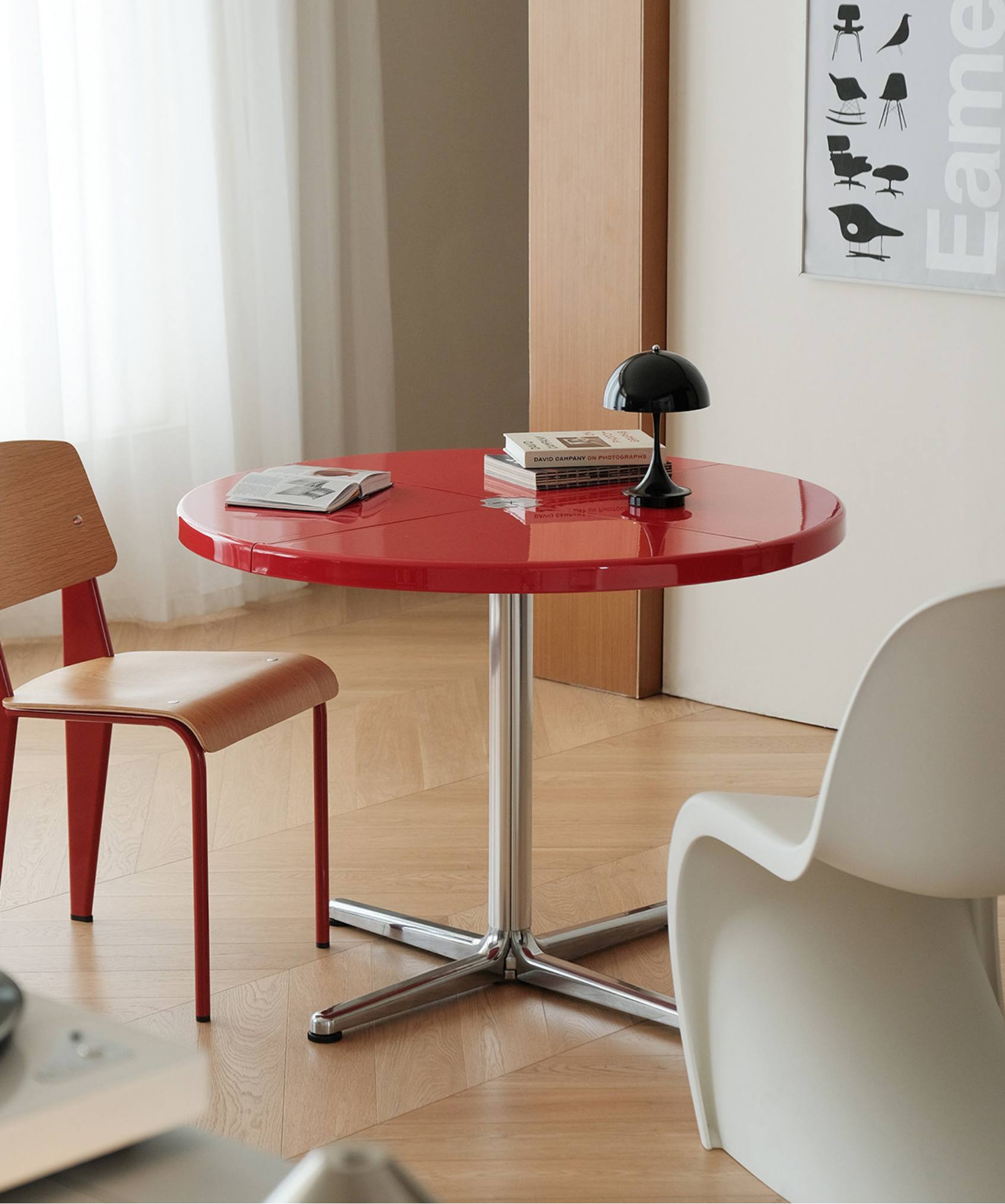 Collapsible Round Plastic Table