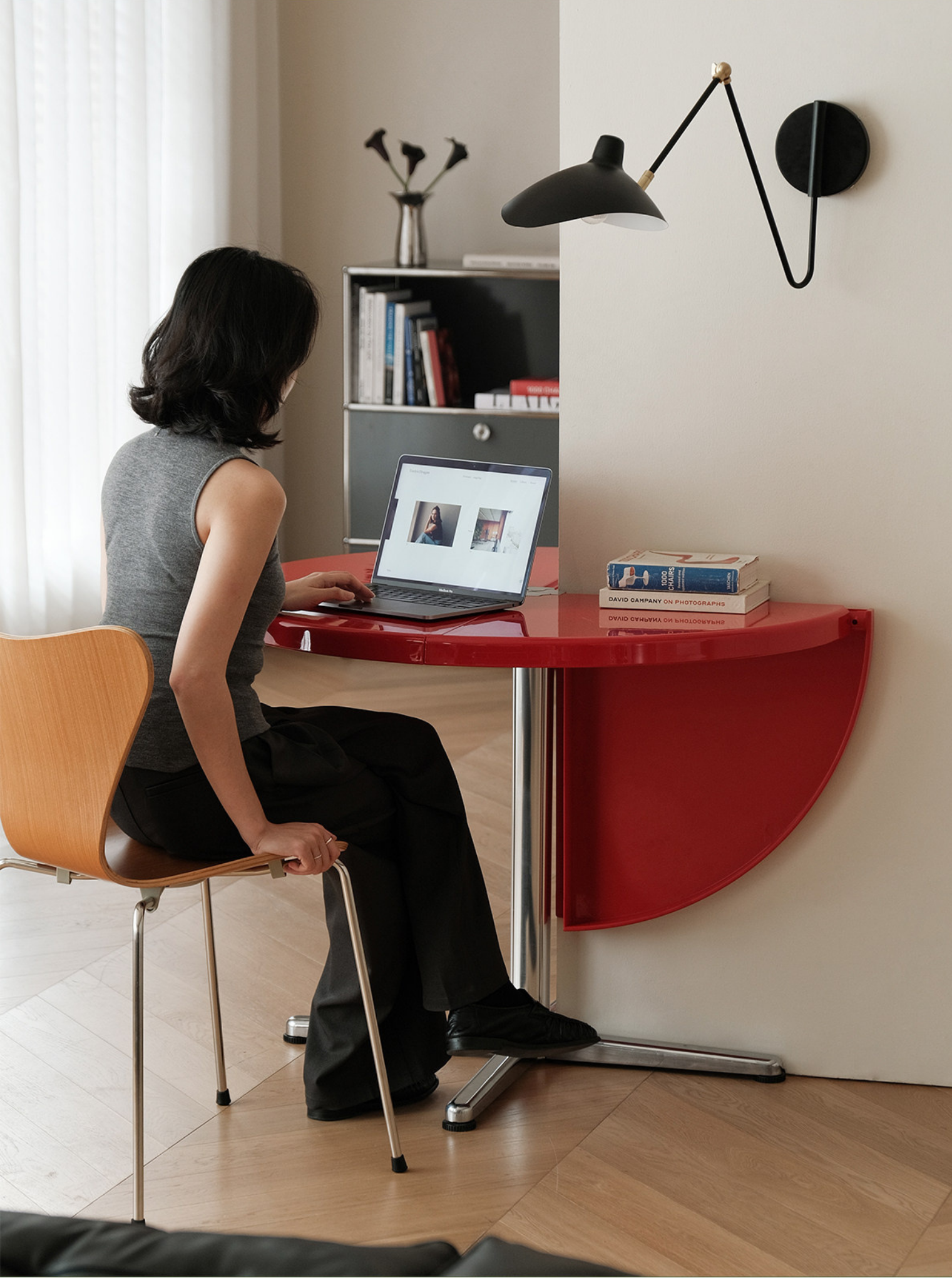 Collapsible Round Plastic Table