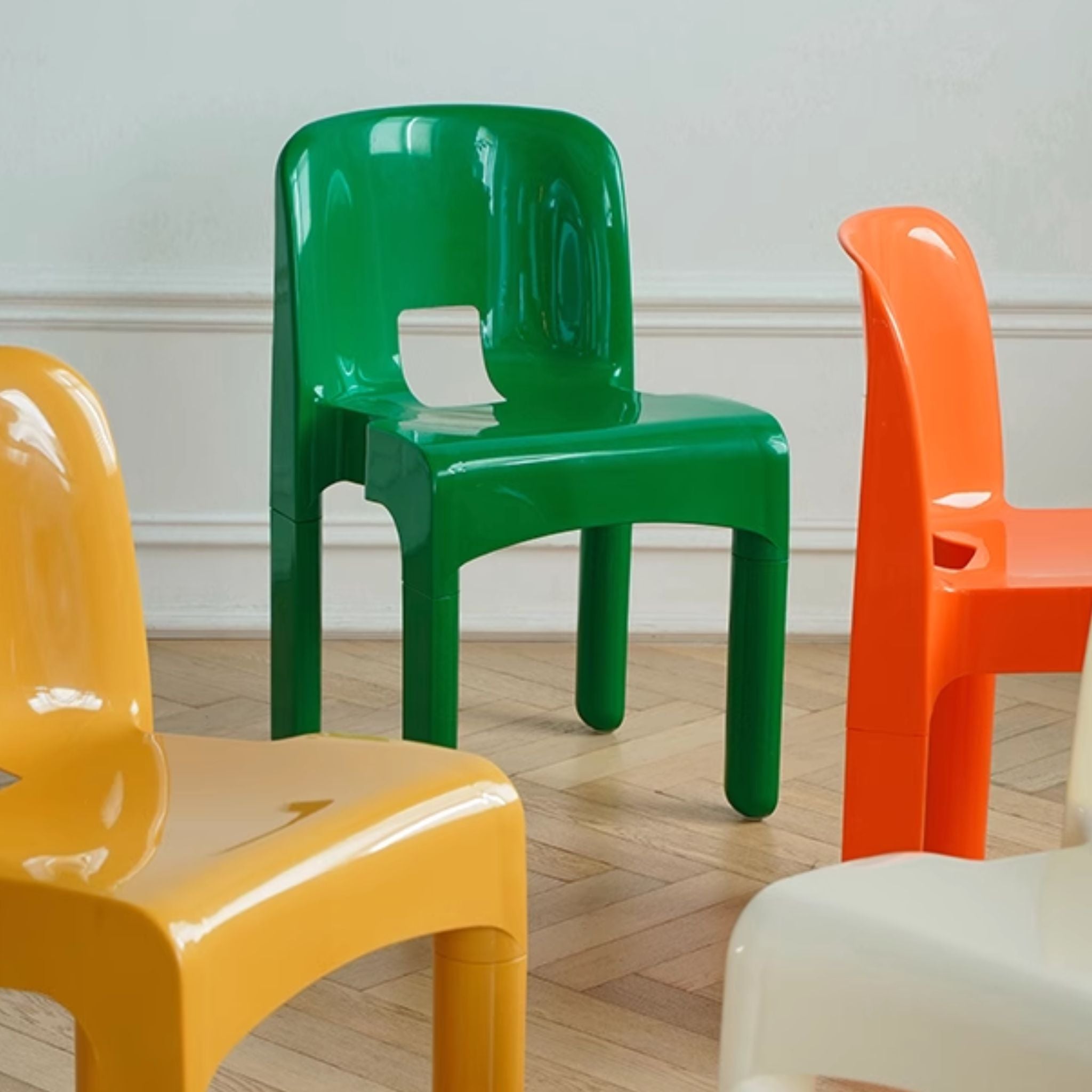 Universal Plastic Dining Chair
