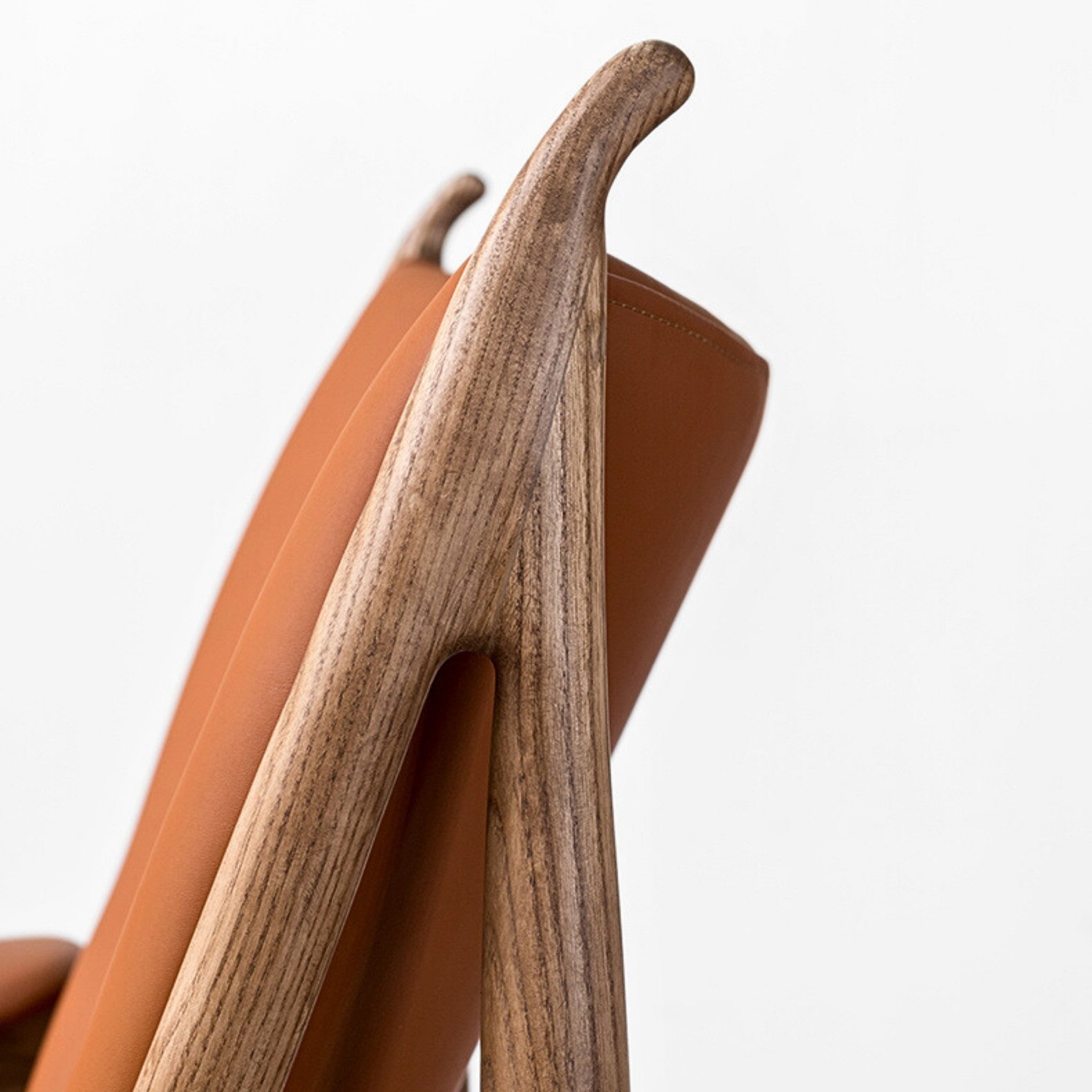 Chieftain Chair Replica | The Feelter
