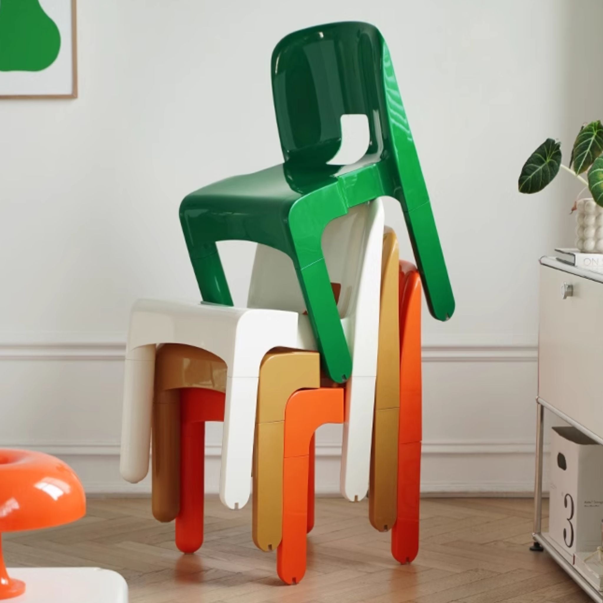 Universal Plastic Dining Chair