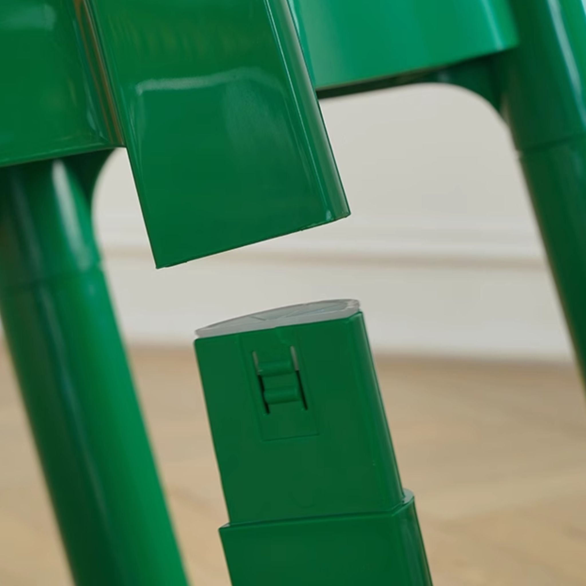 Universal Plastic Dining Chair