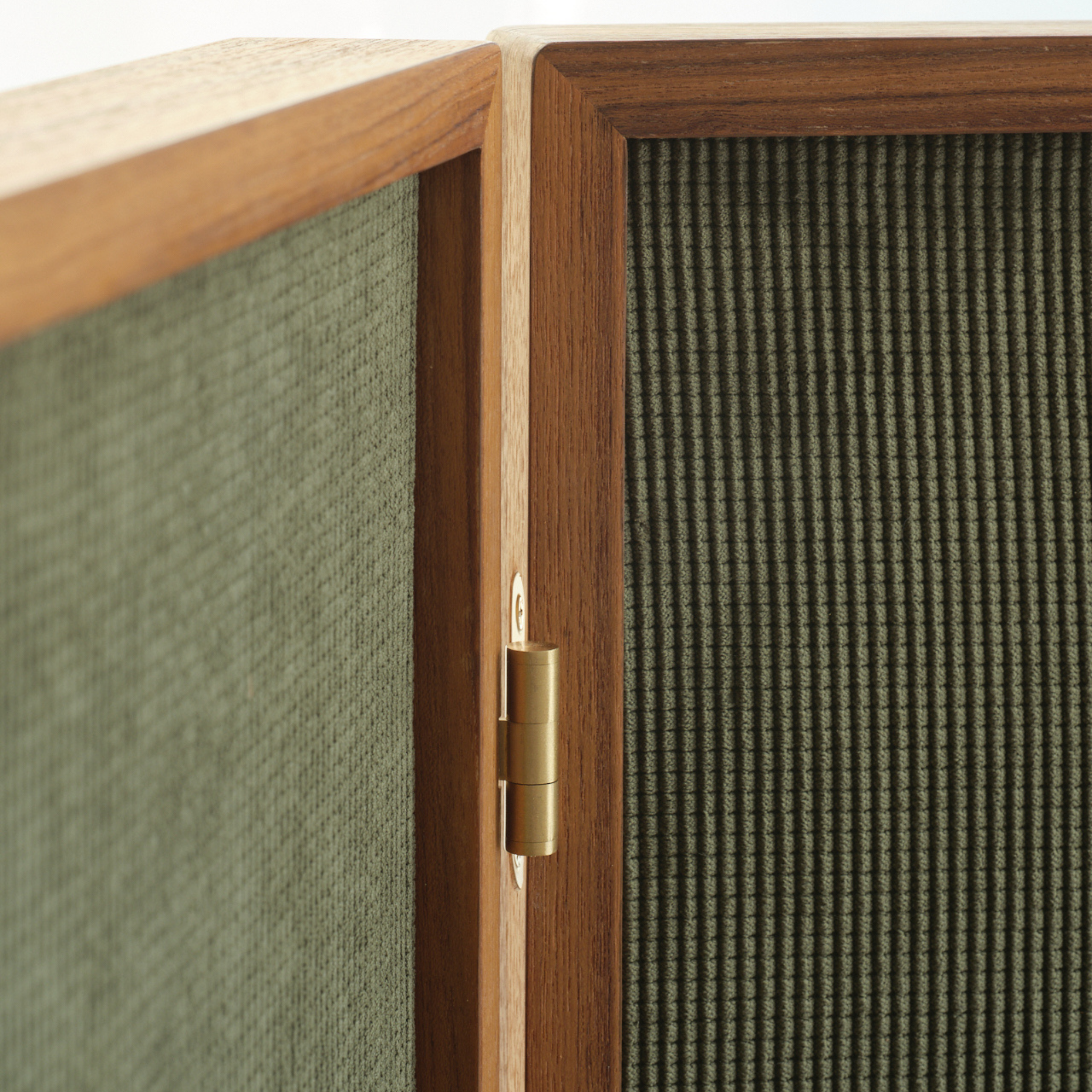 Tea Divider Screen - The Feelter