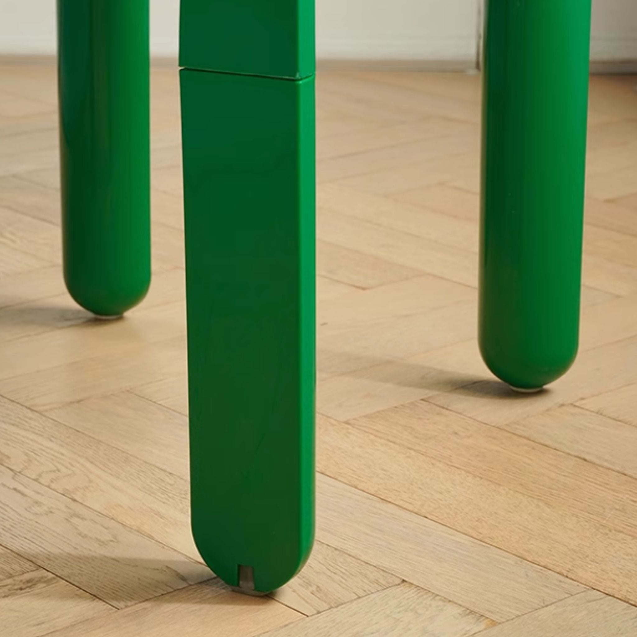 Universal Plastic Dining Chair