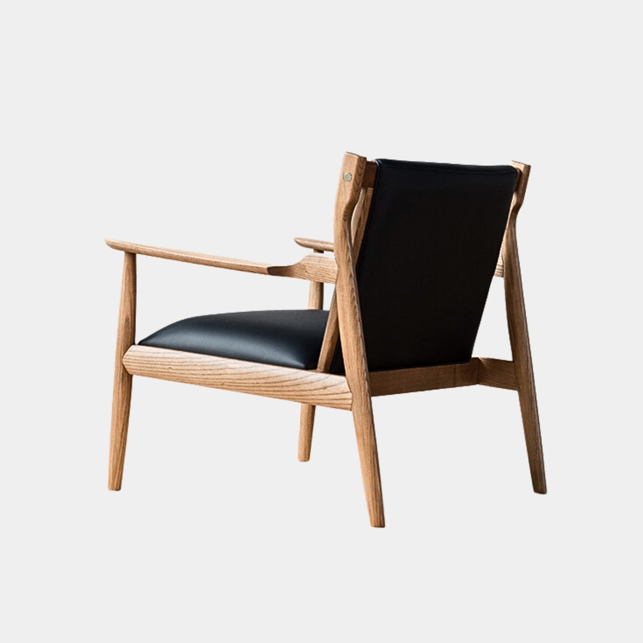 Claude Easy Chair | Mid Century Furniture | Miyamoto Replica - The Feelter