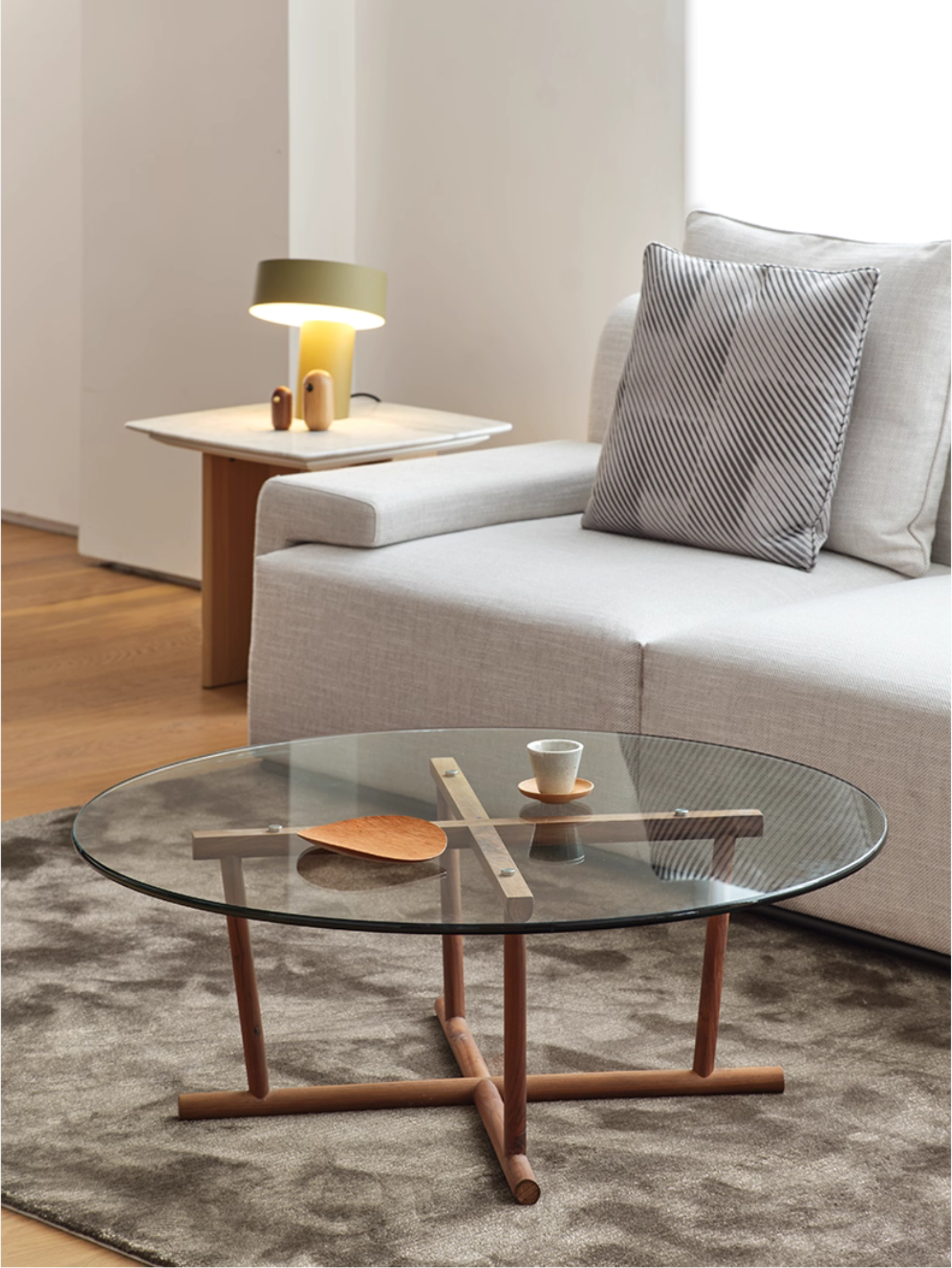 Ready-Moom Glass Coffee Table - The Feelter