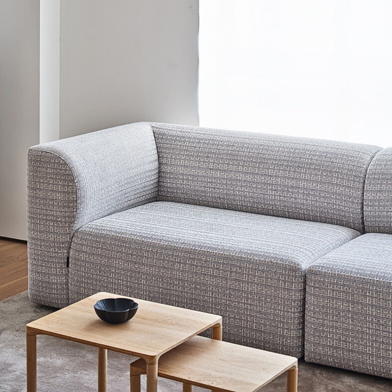 Lux Sofa - The Feelter