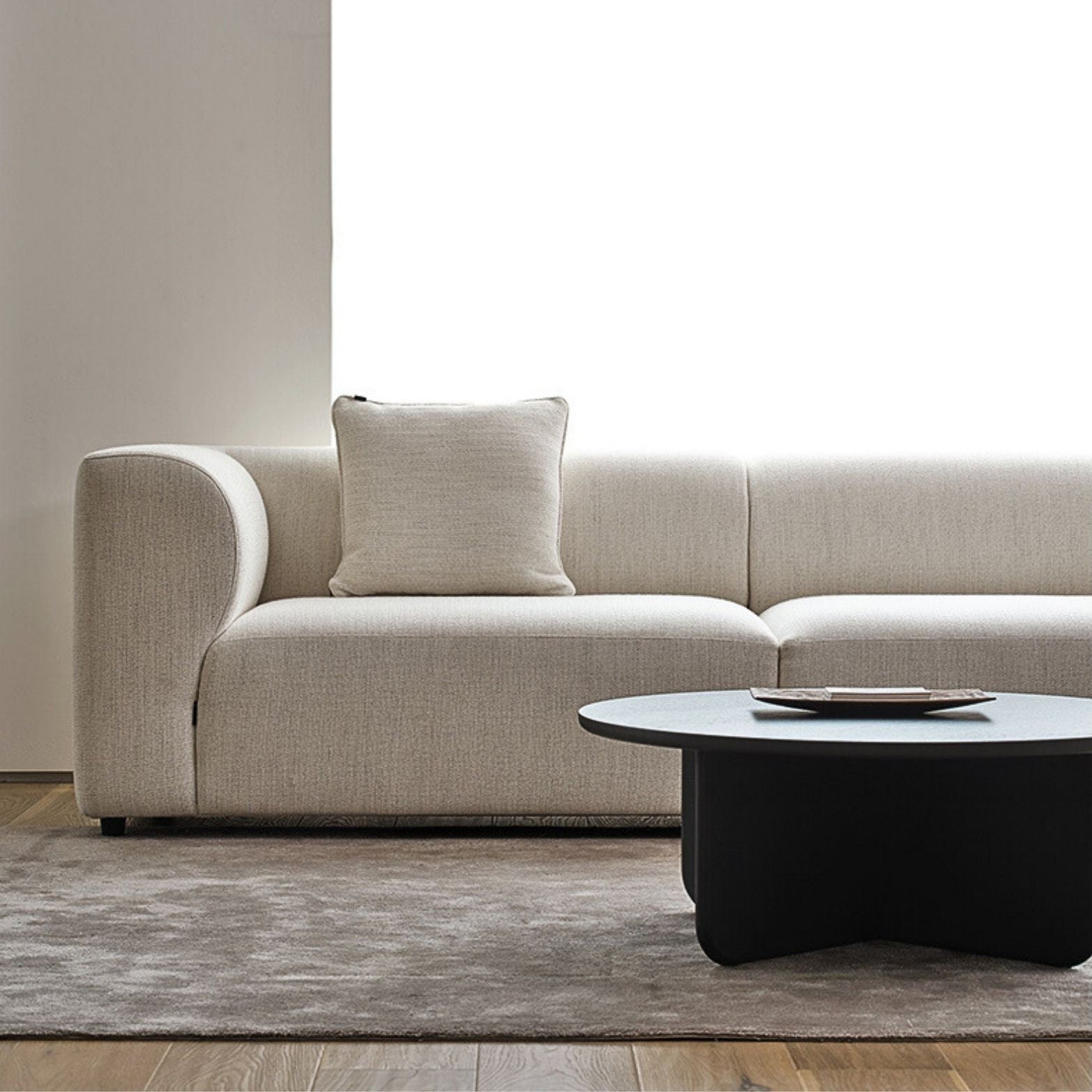 Lux Sofa - The Feelter