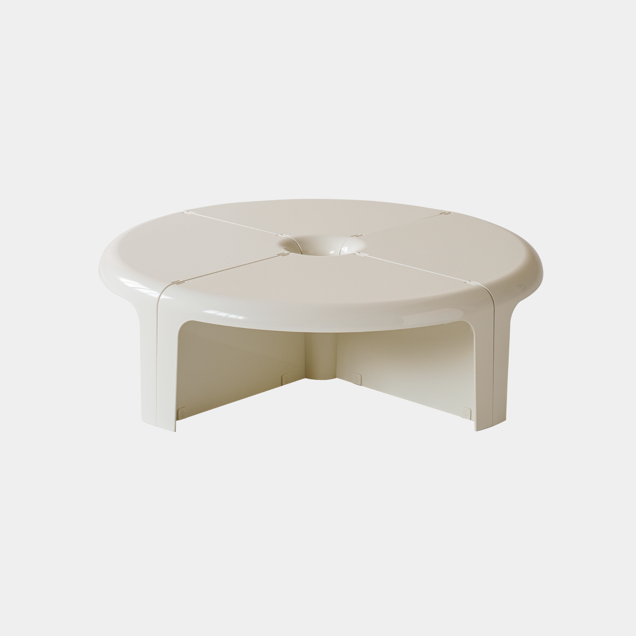 4 Piece Modular Plastic Table
