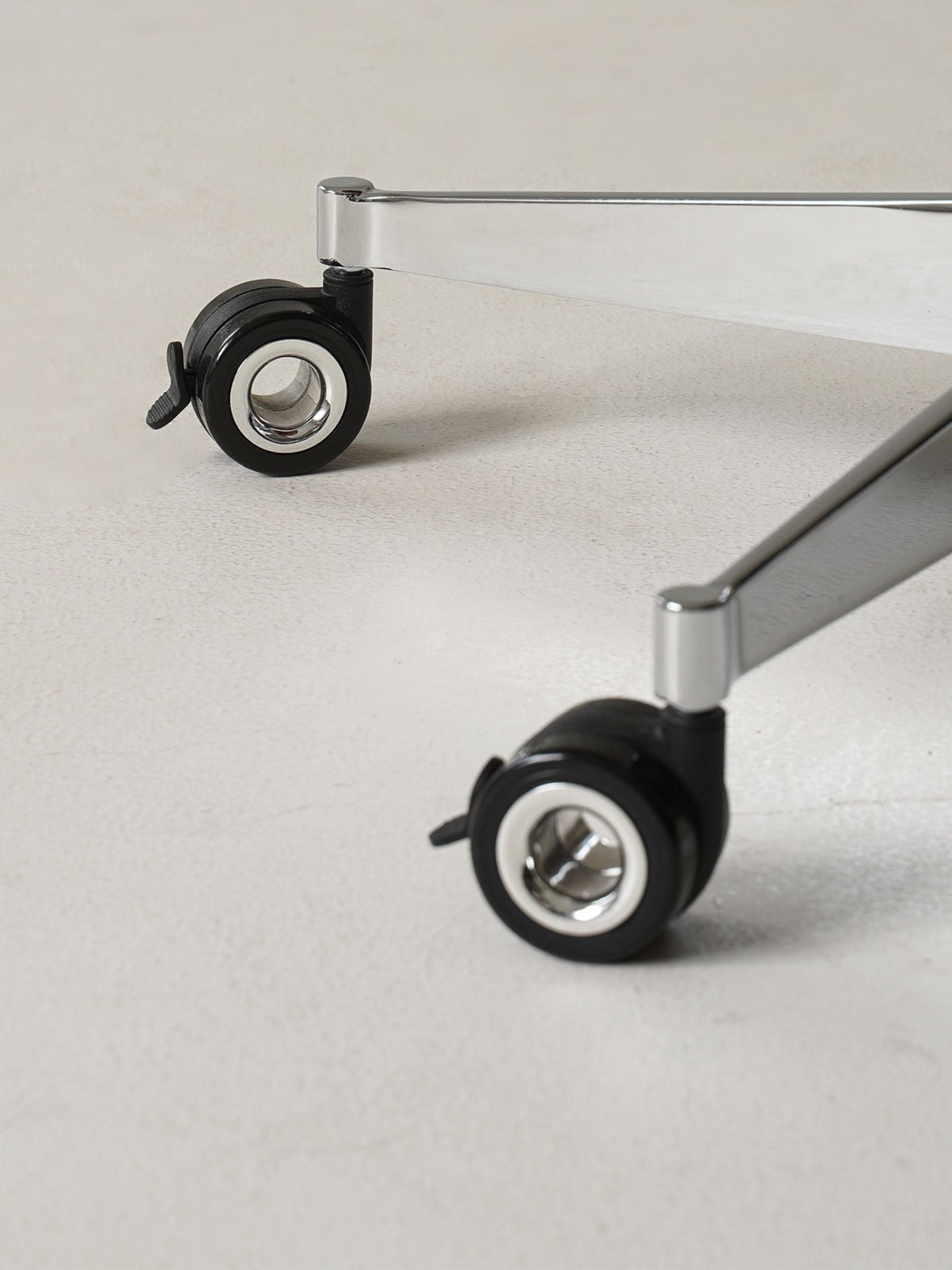 Height-Adjustable Bar Table