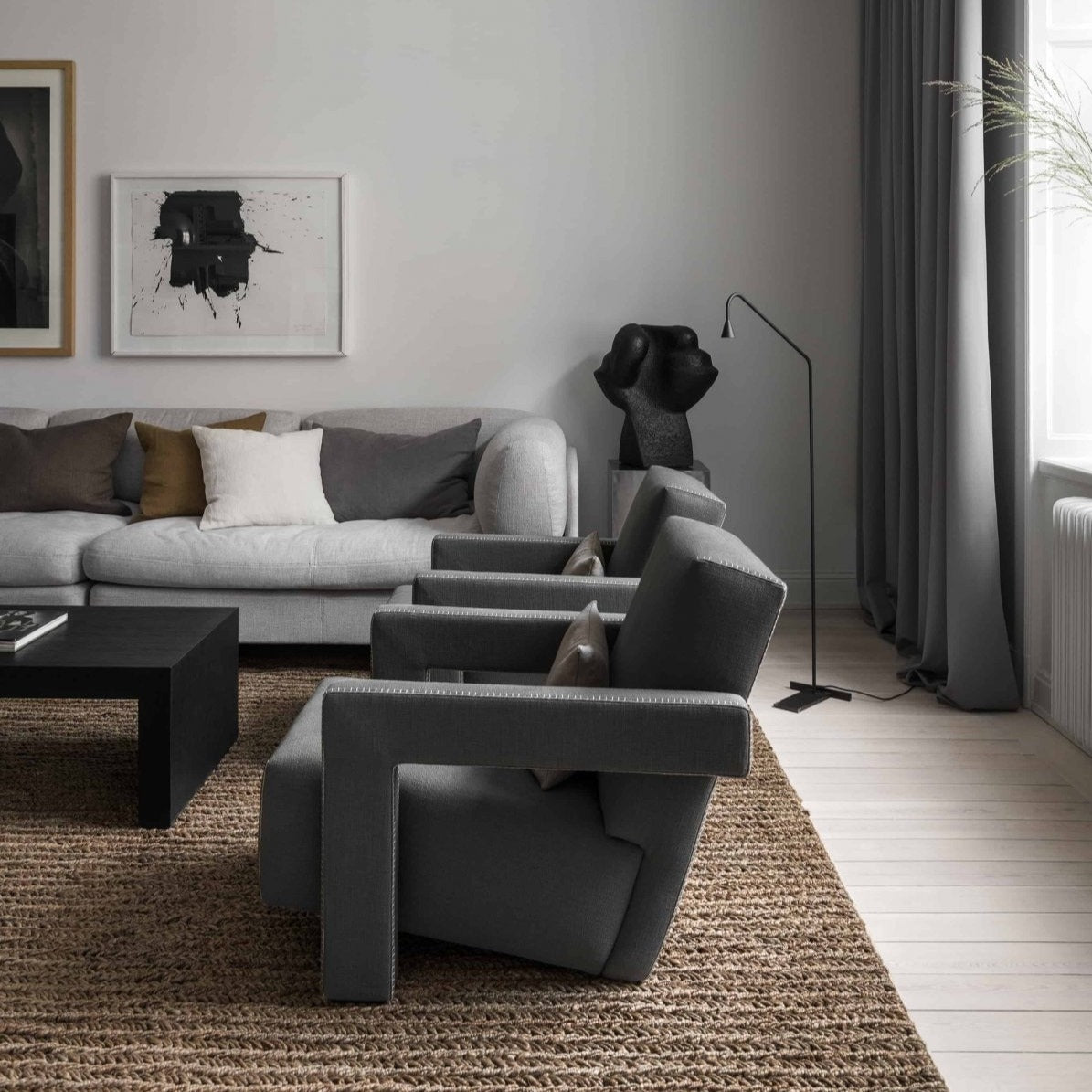 Utrecht Armchair Replica | The Feelter