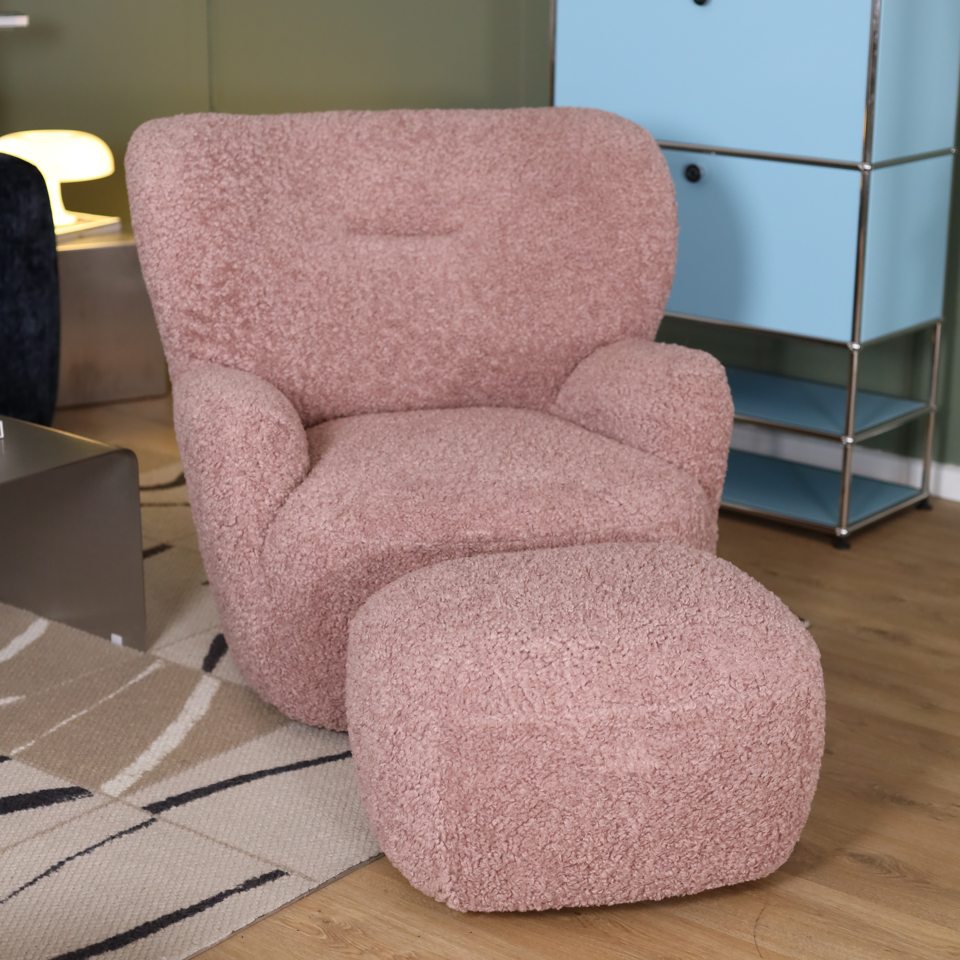 Gertrude Swivel Armchair - The Feelter