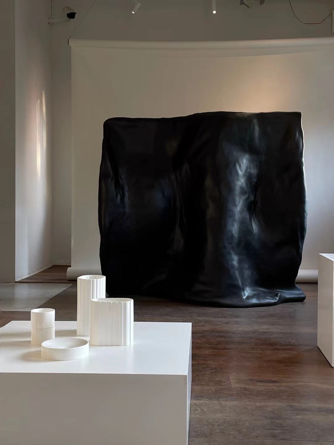 kar Knead Screen 侘寂玻璃钢异型洞穴屏风买手店陈列客厅 - The Feelter