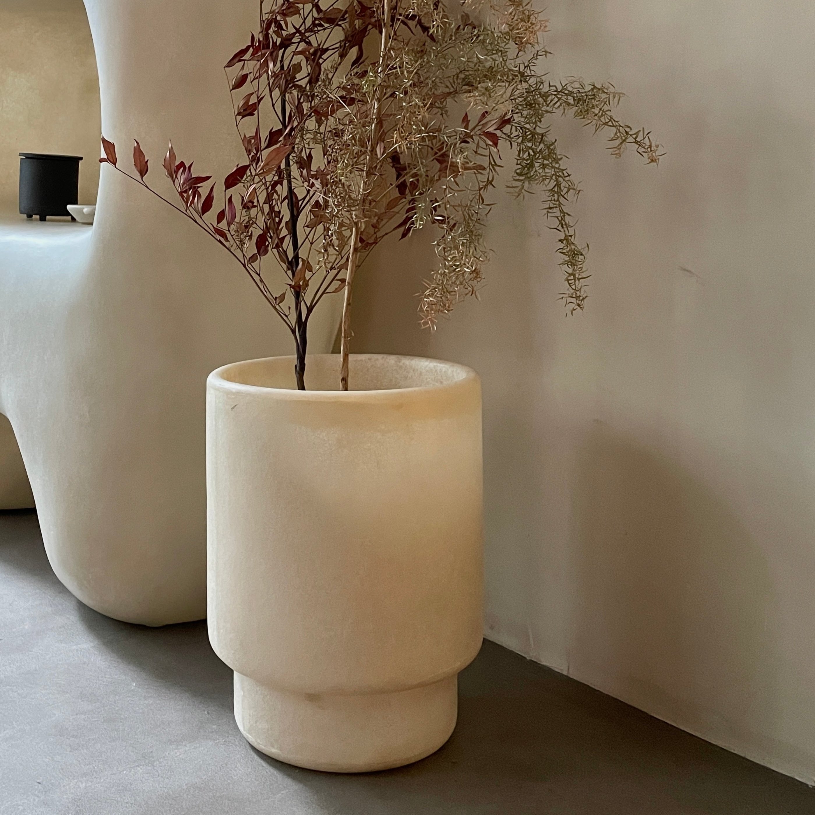 kar "Tong" Vase/Bin 玻璃钢花瓶置物垃圾桶杂志收纳侘寂原创极简 - The Feelter