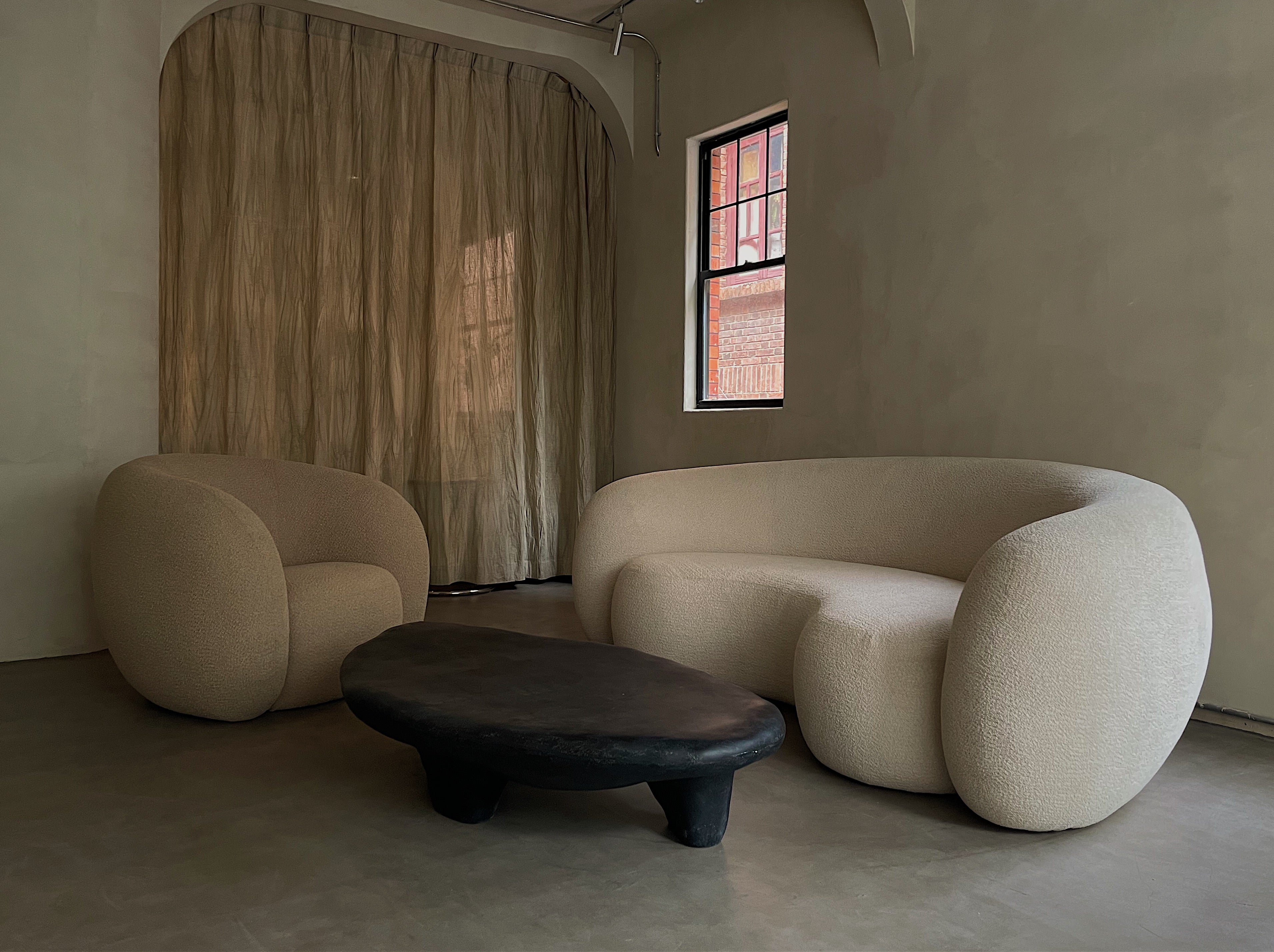 kar Circular Lounge 小圆弧休闲软包沙发椅客厅买手店陈列单人位 - The Feelter