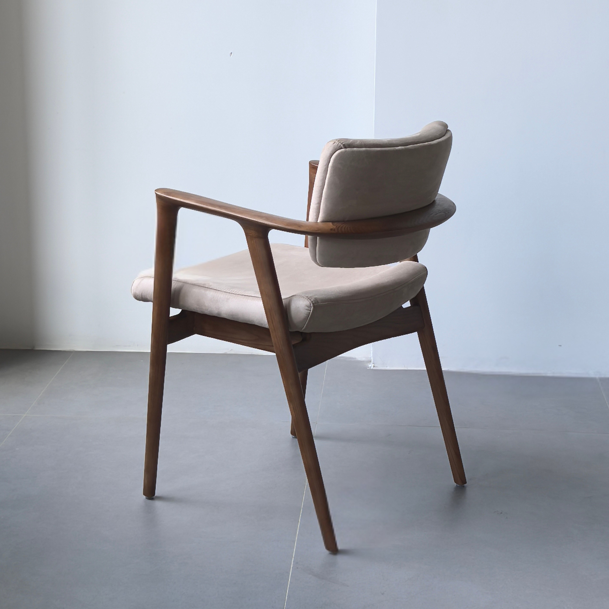 Walter Upholstered Dining Chair - The Feelter