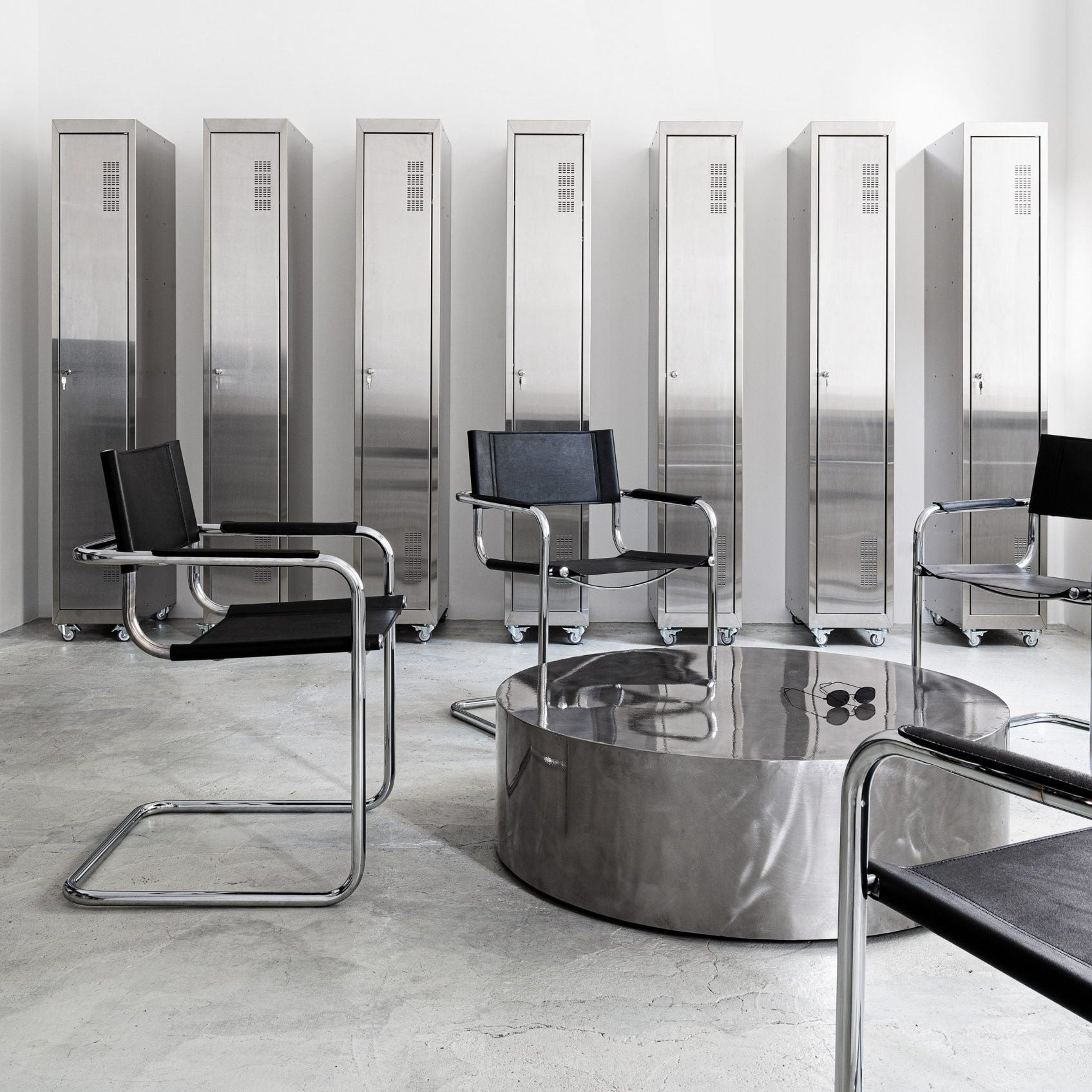 S 34 Chair Replica | The Feelter