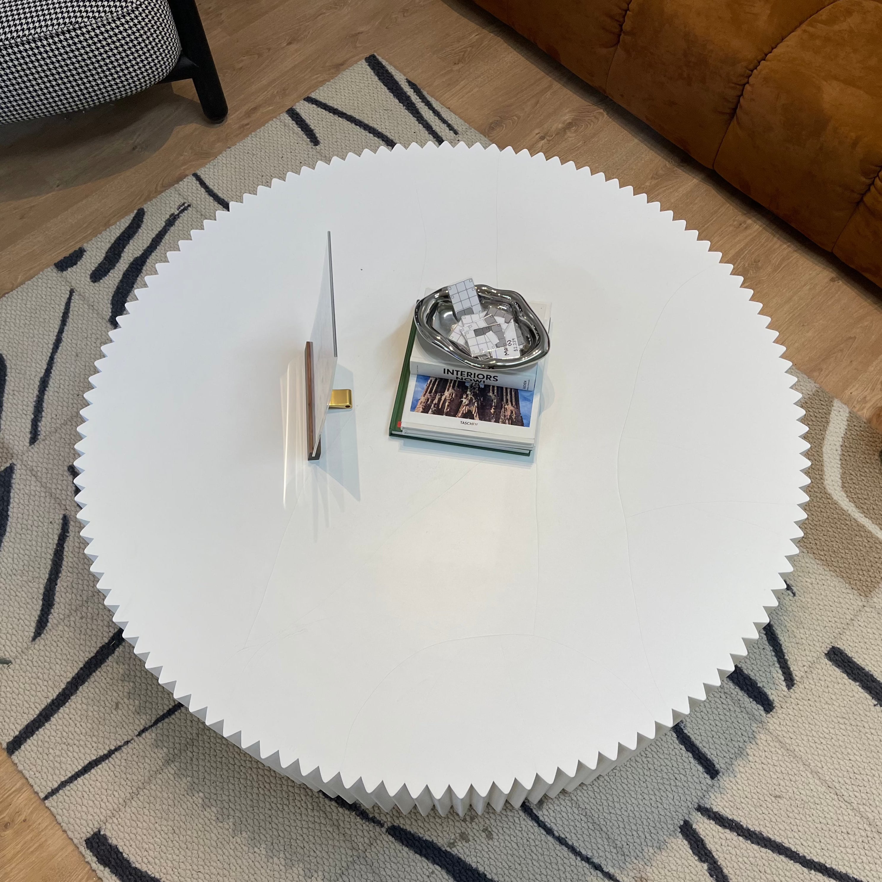 Clearance coffee table (wave version)
