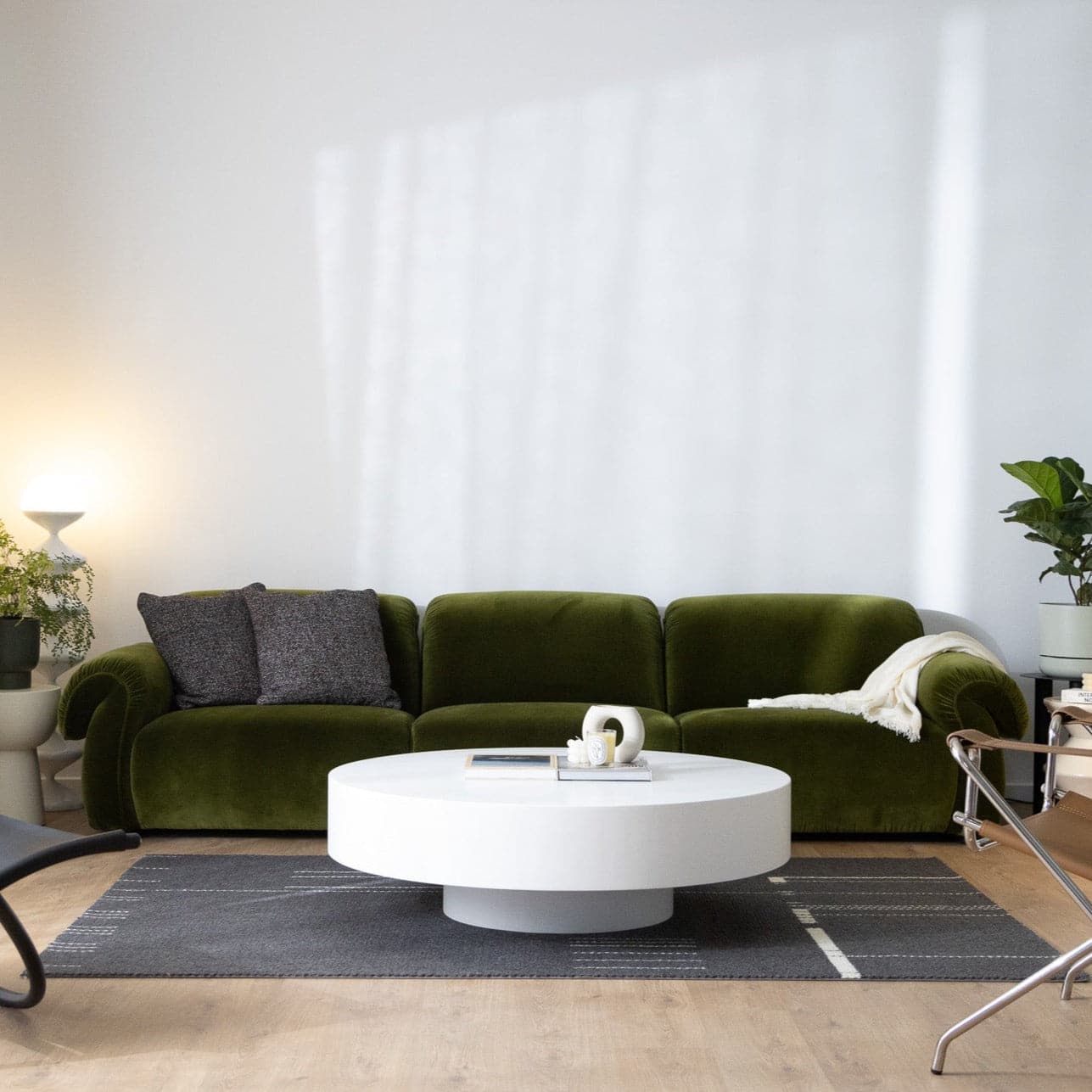 Icon Sofa replica - plush sofa by Michele Menescardi for Natuzzi Italia.