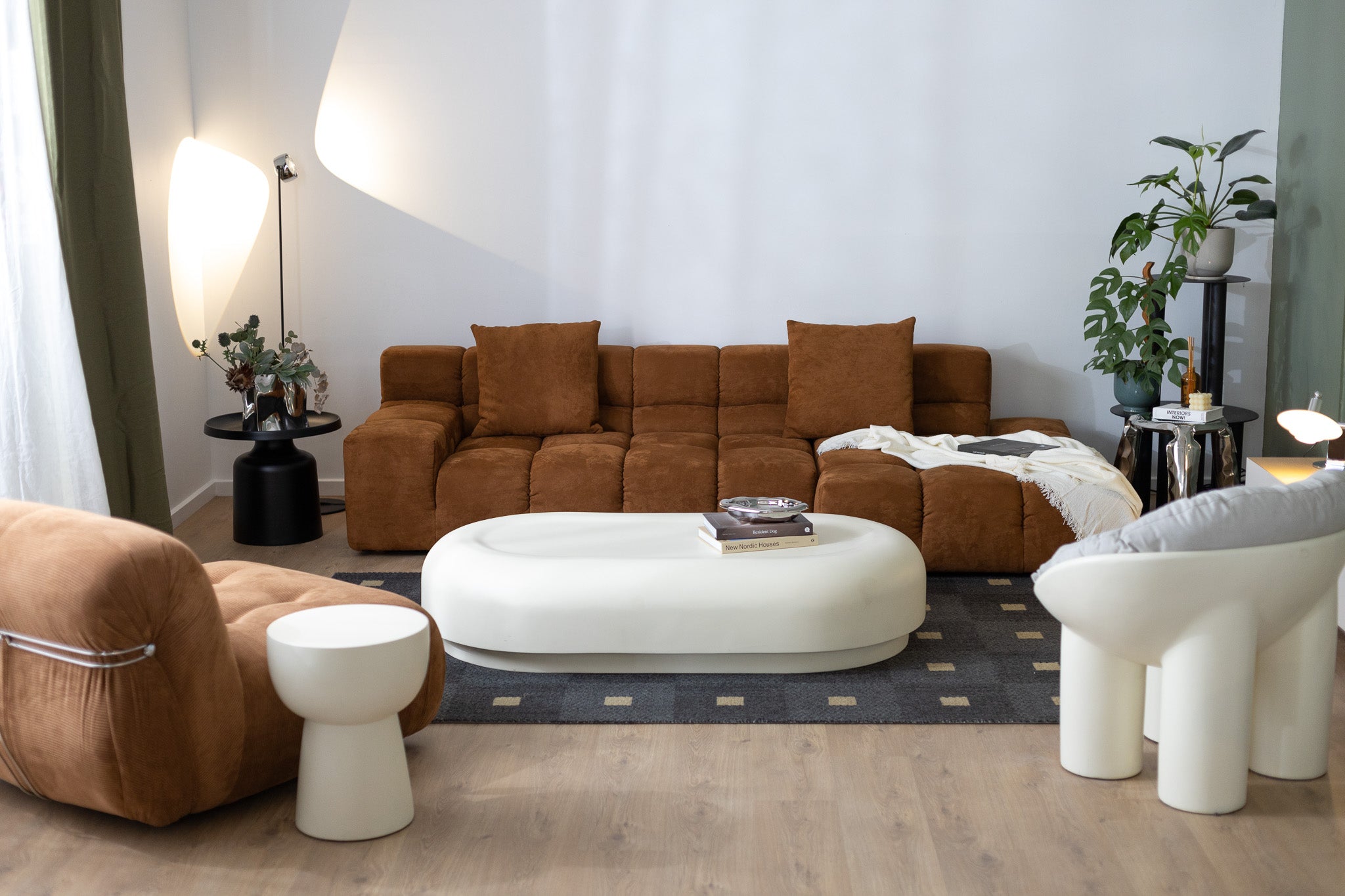 roly poly fibreglass coffee table