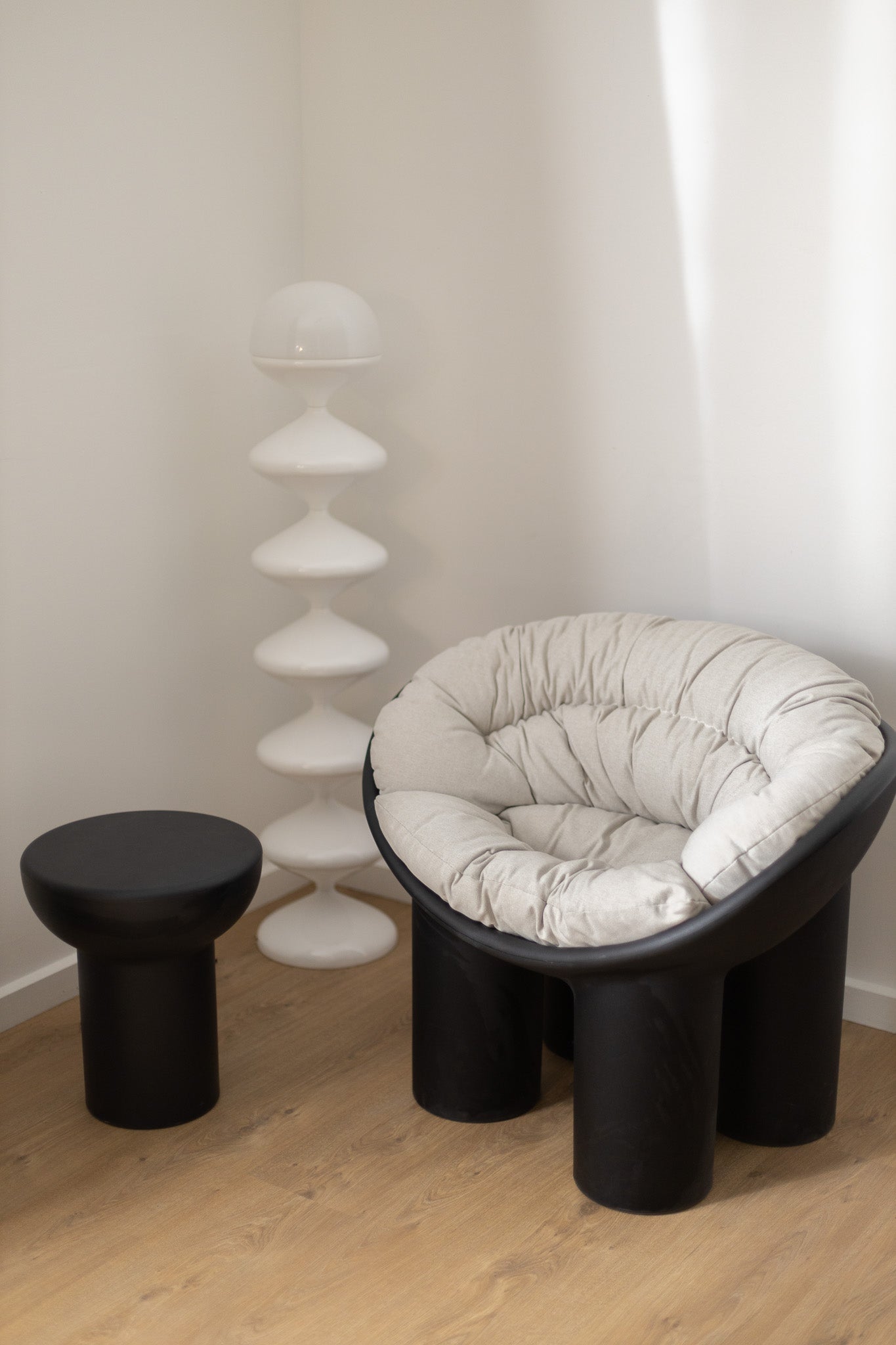 Roly Poly Chair Replica
