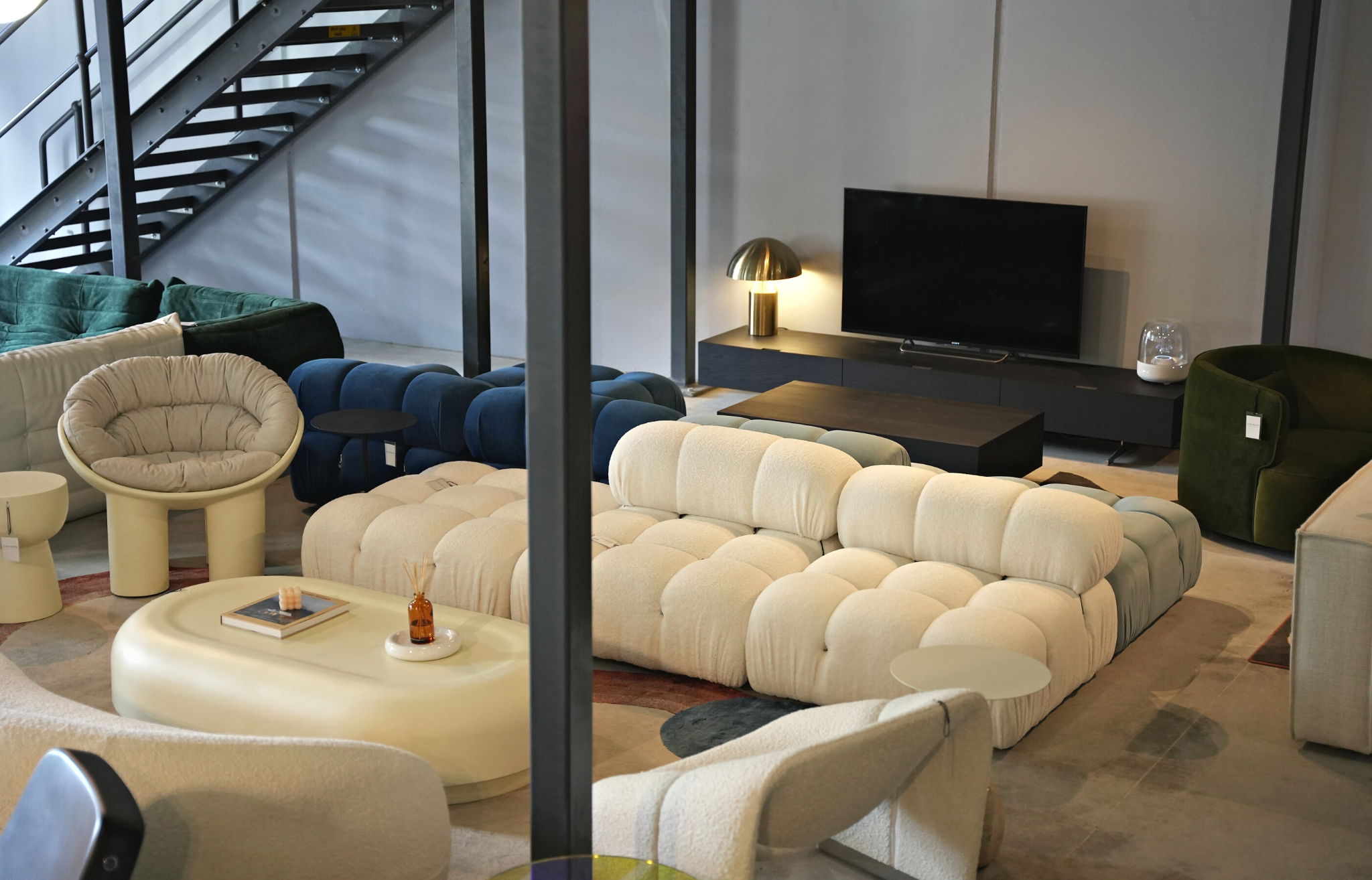 roly poly fibreglass coffee table