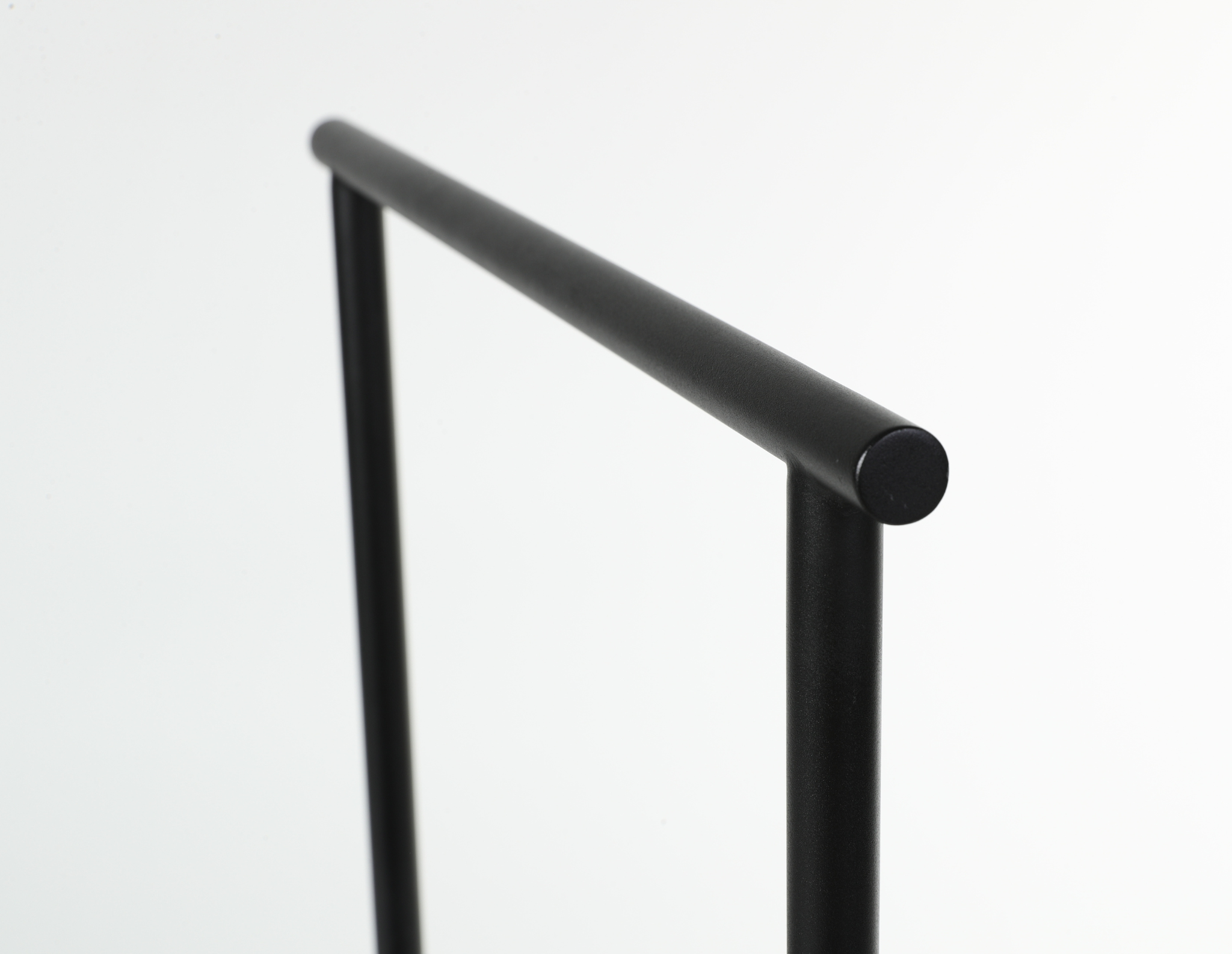 Black Mountain Furniture | Line Chair
