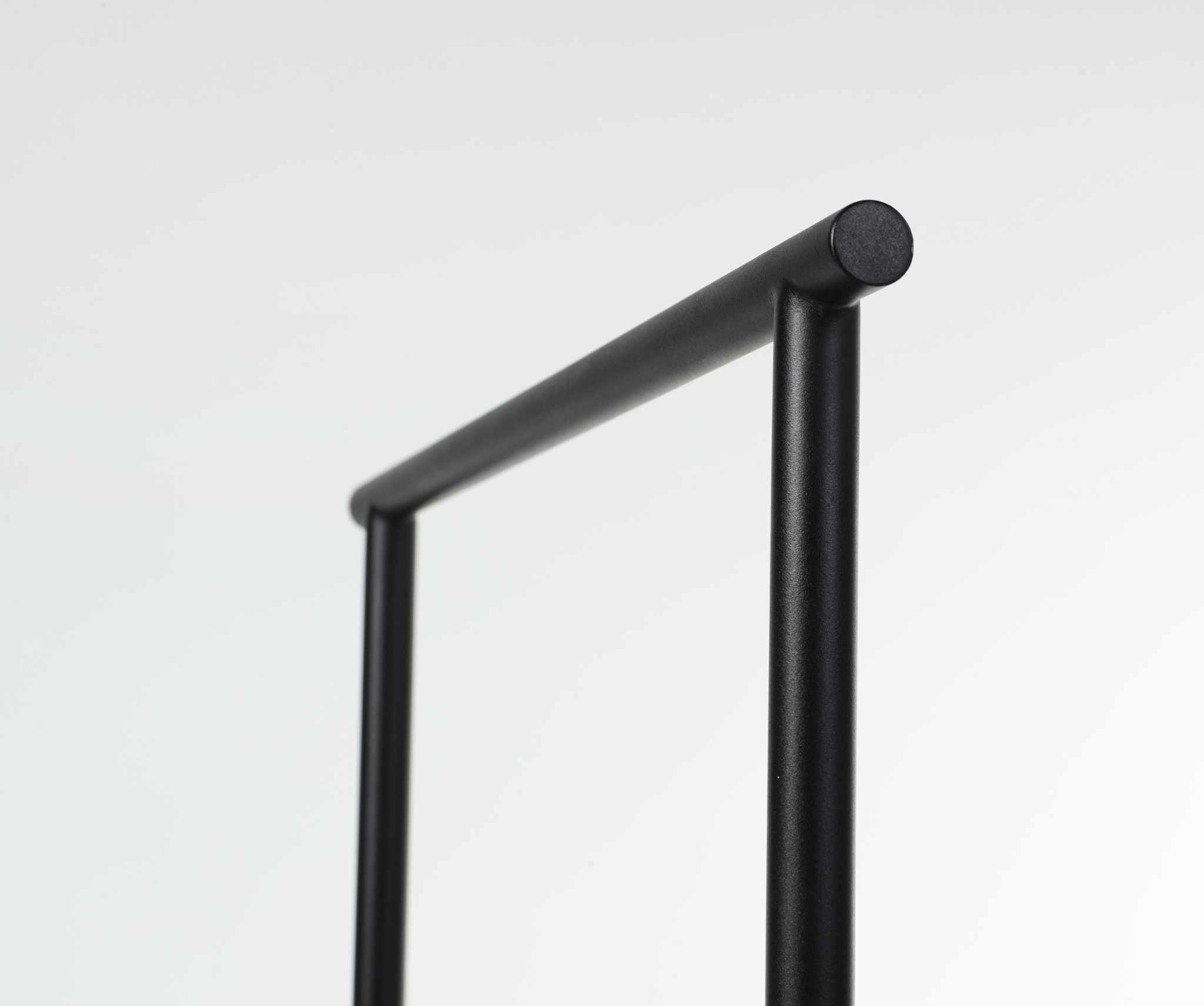 Black Mountain Furniture | Line Chair