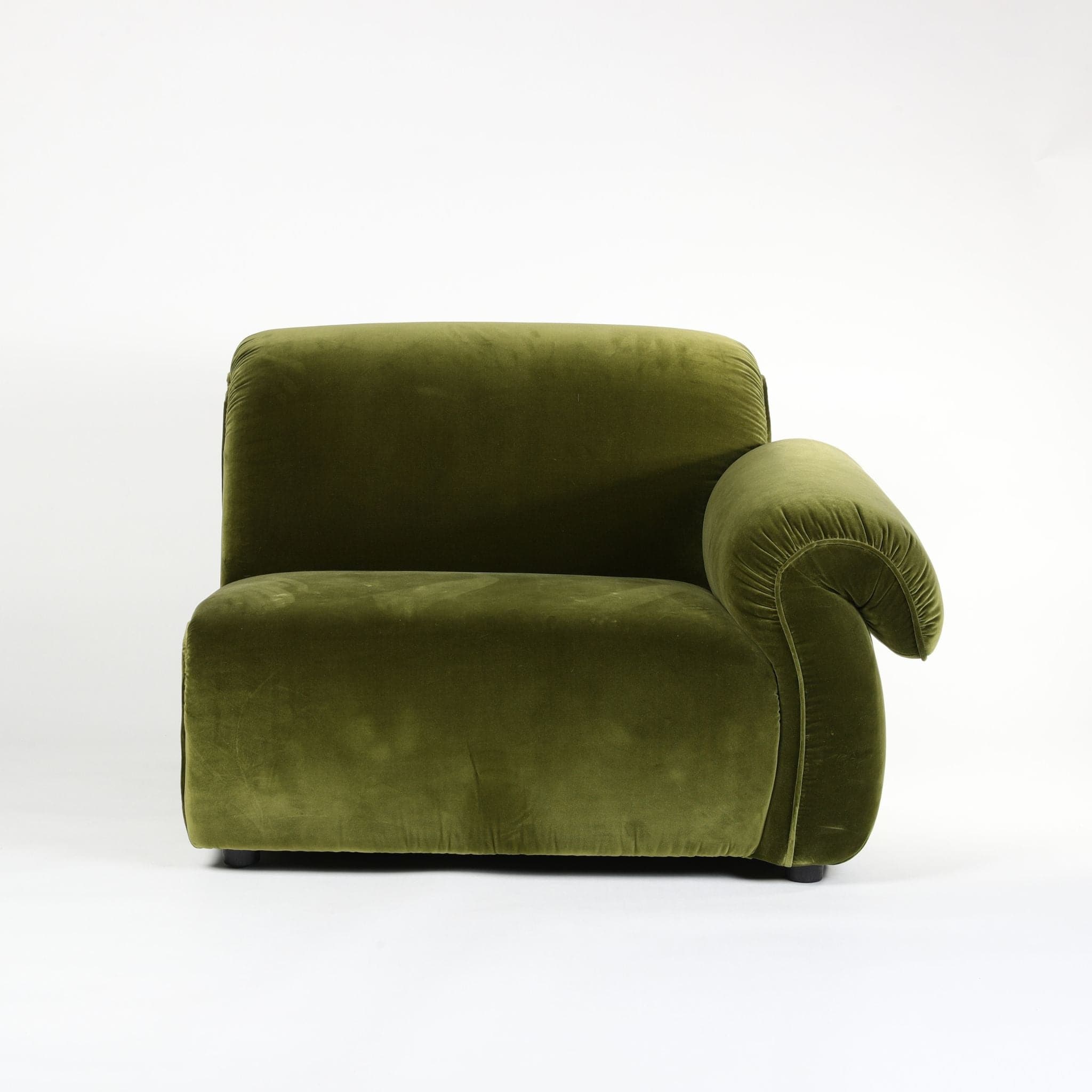 Icon Sofa replica - plush sofa by Michele Menescardi for Natuzzi Italia.