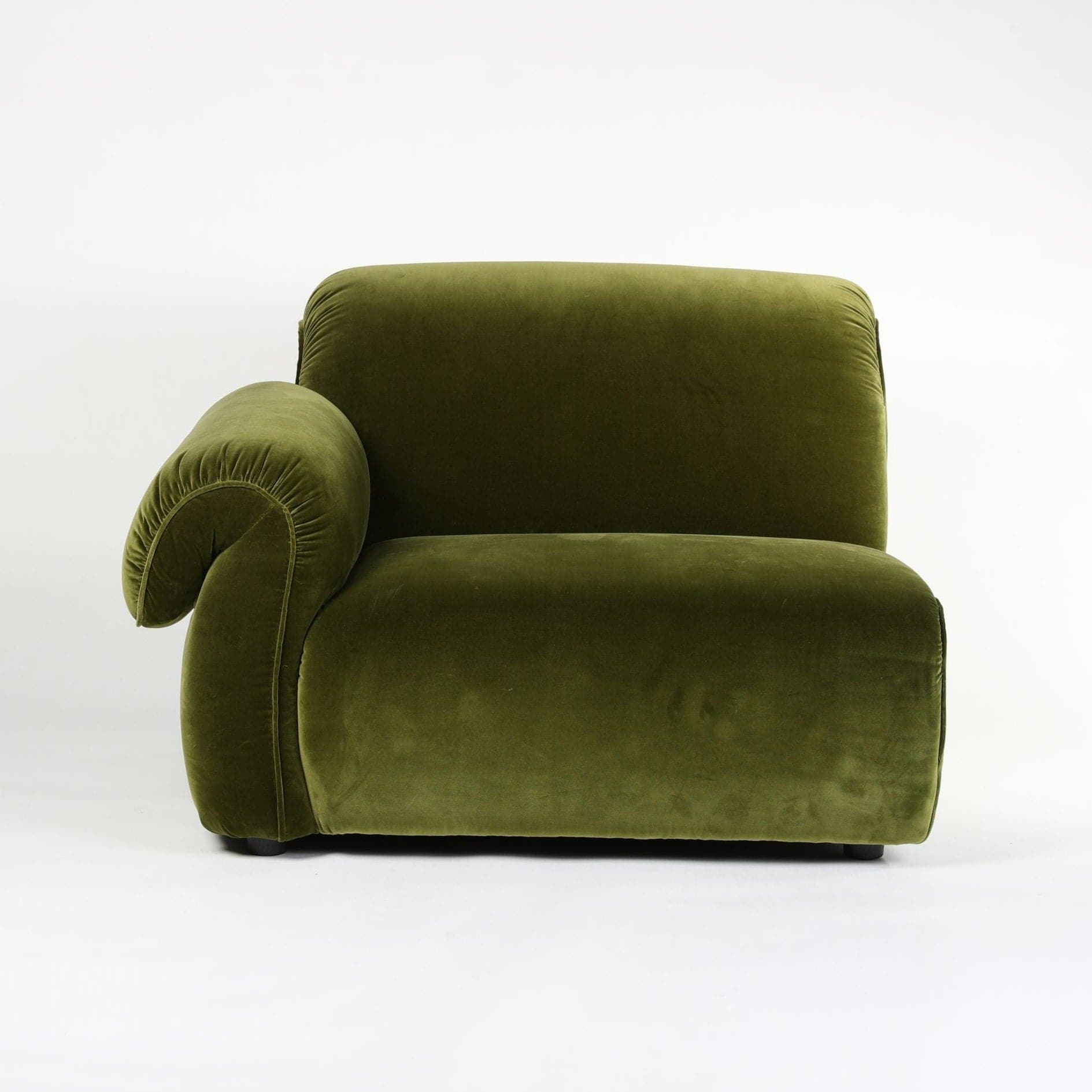 Icon Sofa replica - plush sofa by Michele Menescardi for Natuzzi Italia.