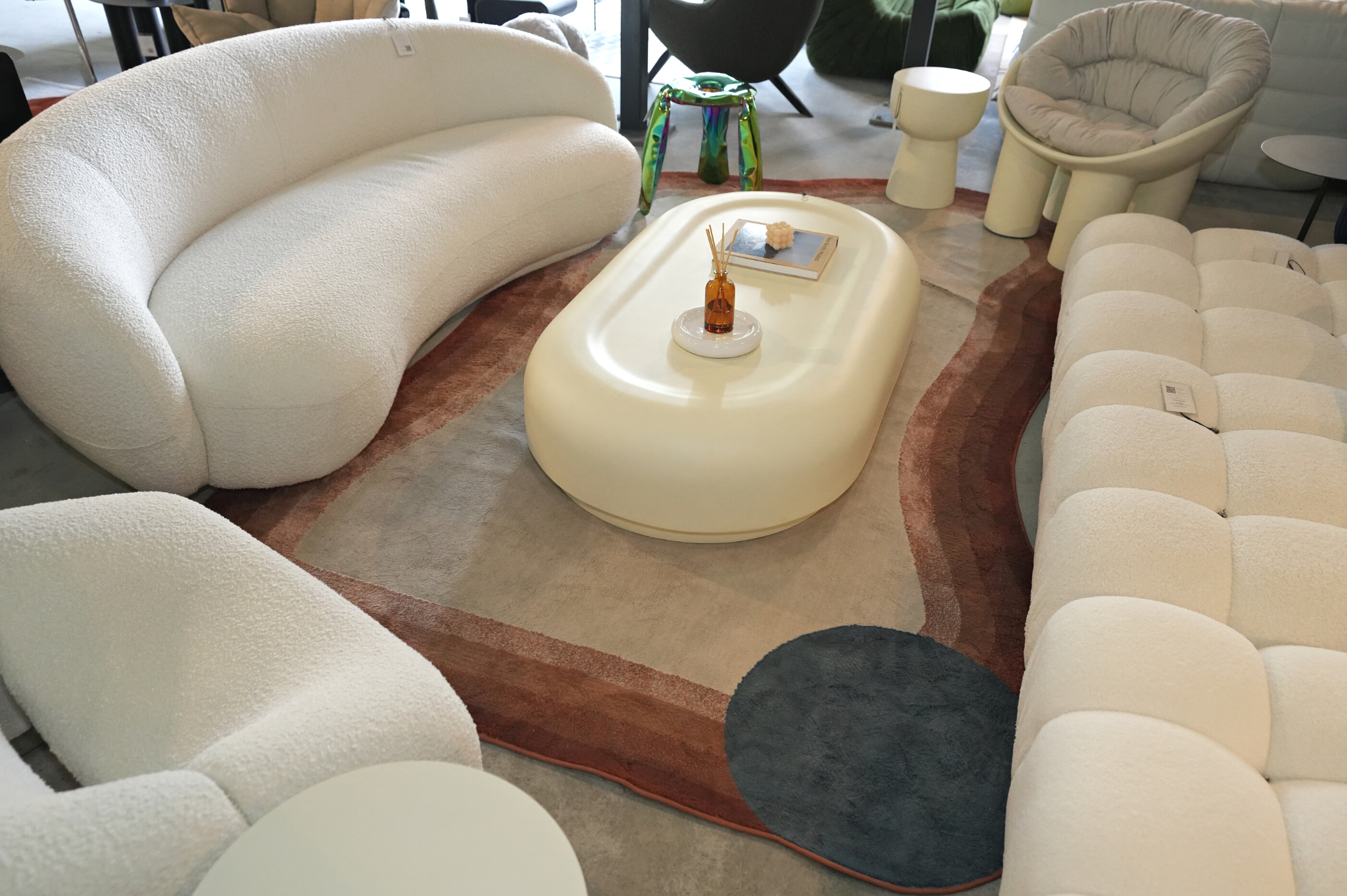 roly poly fibreglass coffee table