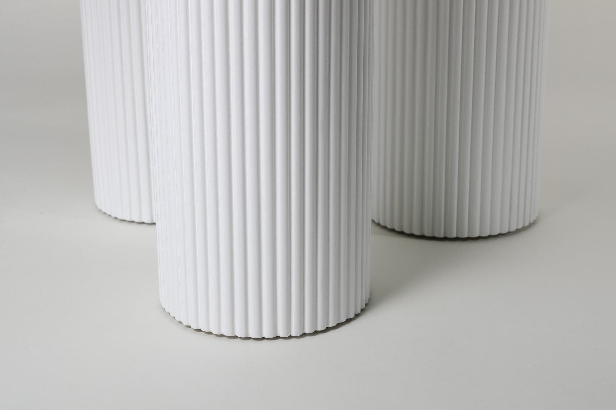 3 Pillar Dining Table | The Feelter
