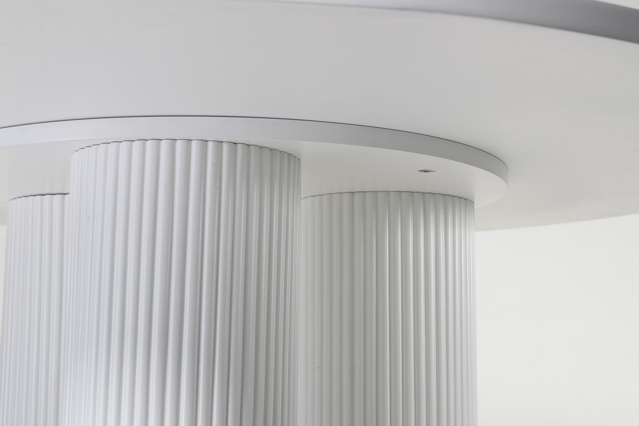 3 Pillar Dining Table | The Feelter