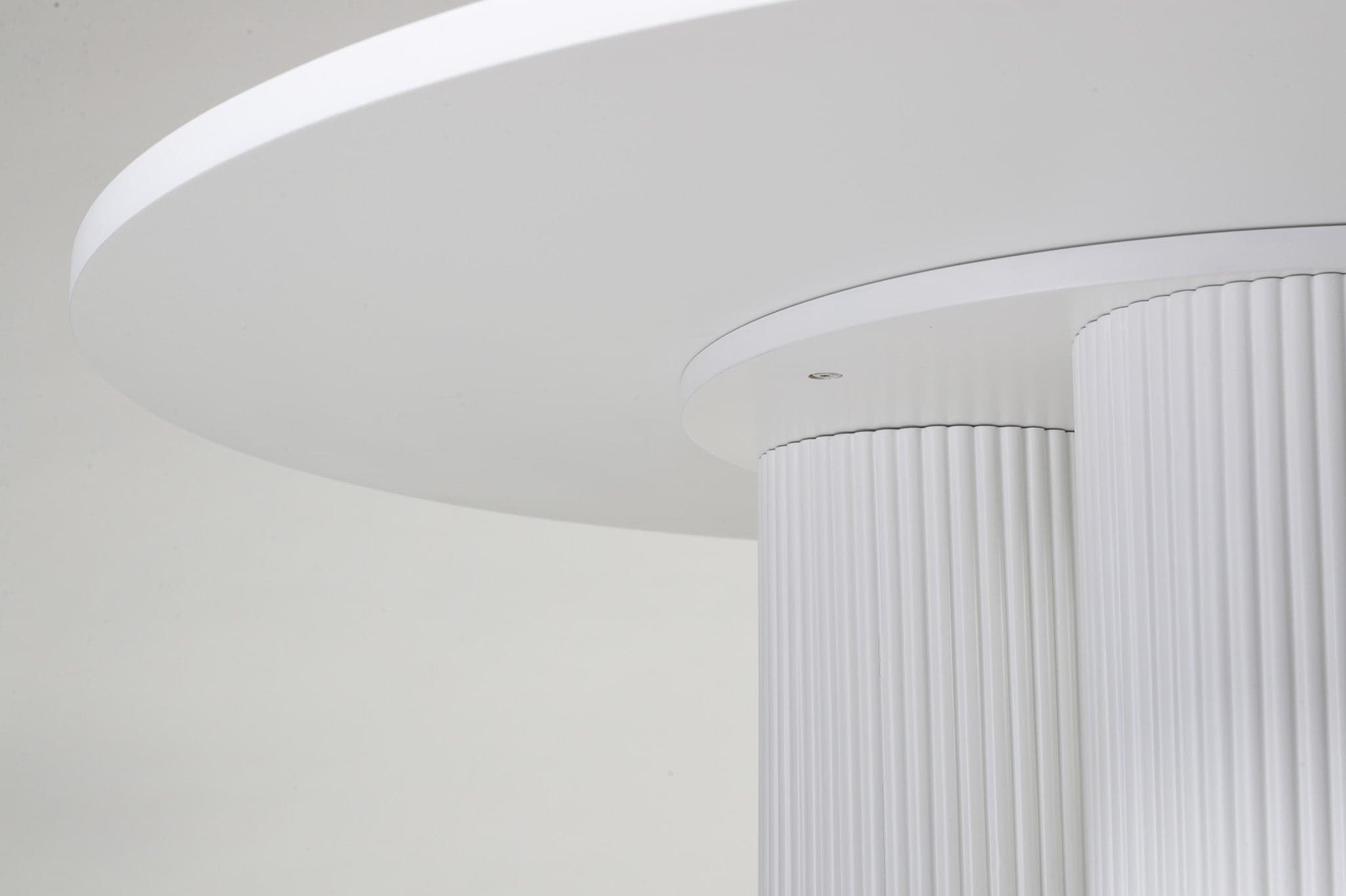 3 Pillar Dining Table | The Feelter