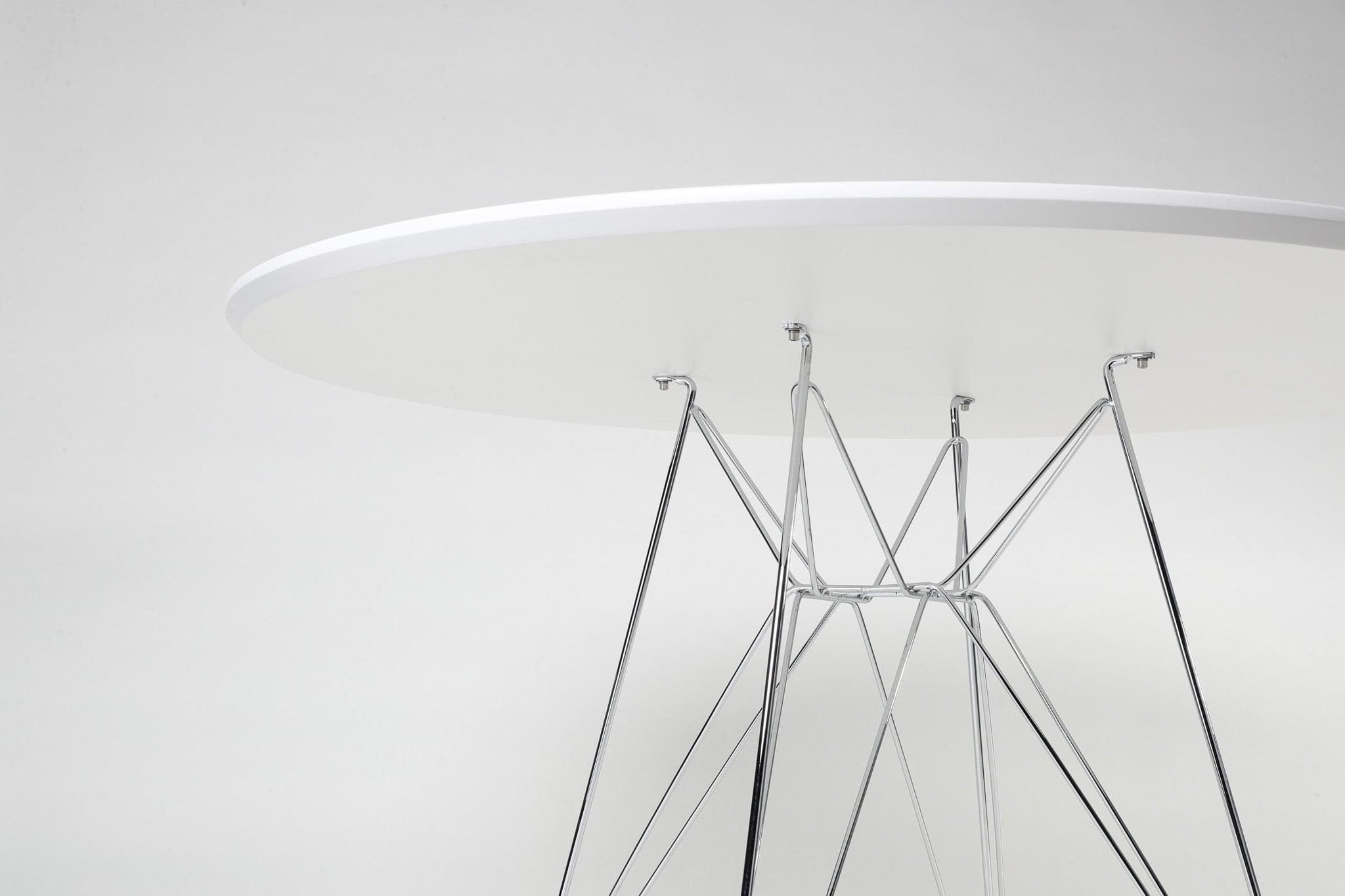 Eiffel Leg Table Replica | The Feelter