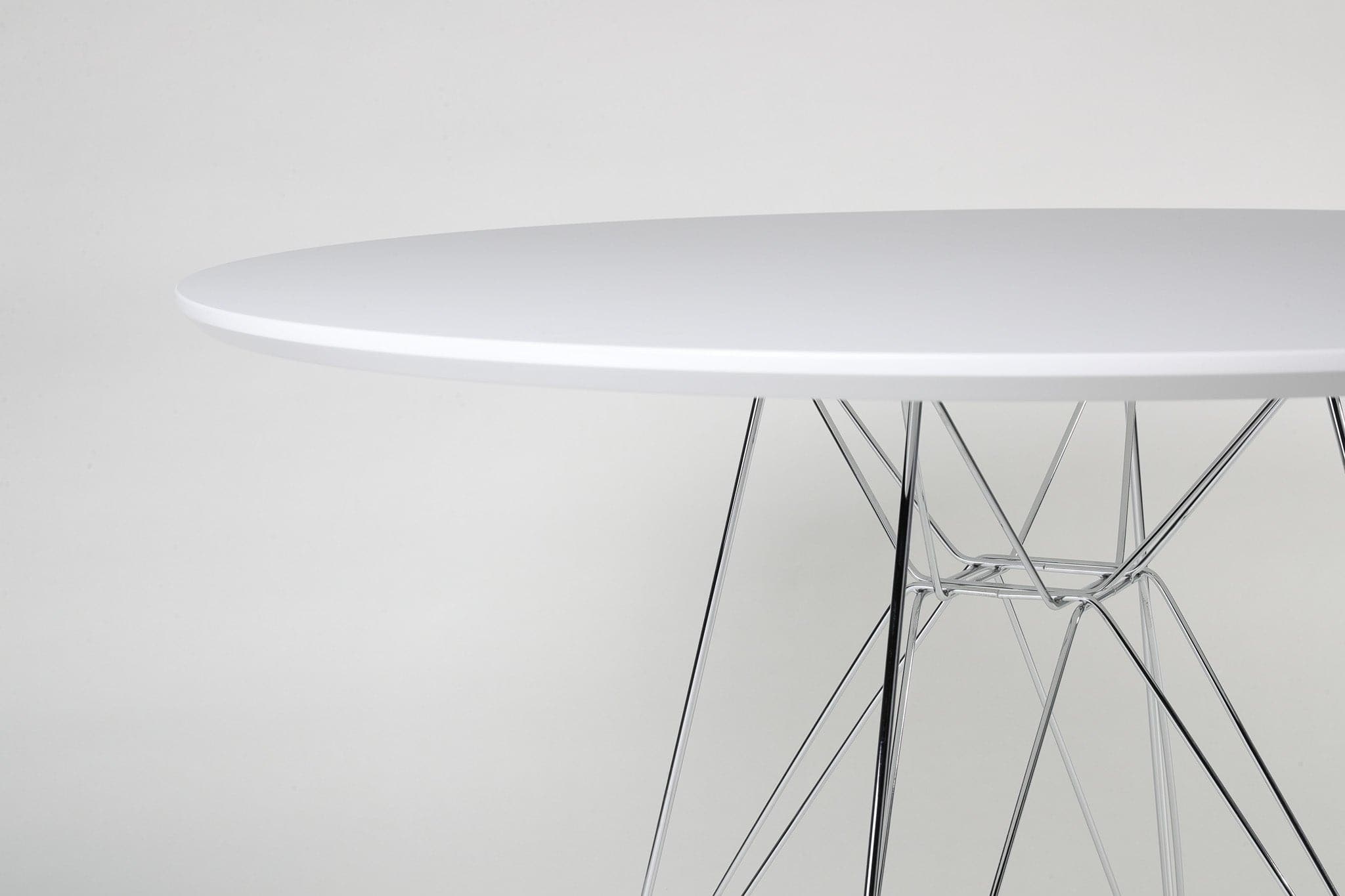 Eiffel Leg Table Replica | The Feelter