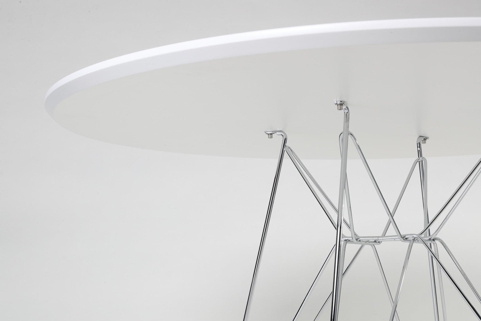 Eiffel Leg Table Replica | The Feelter