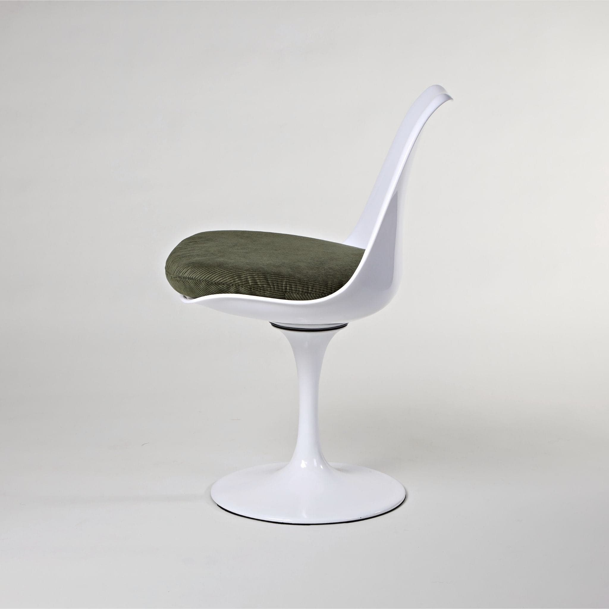 Tulip Dining Chair Replica | The Feelter